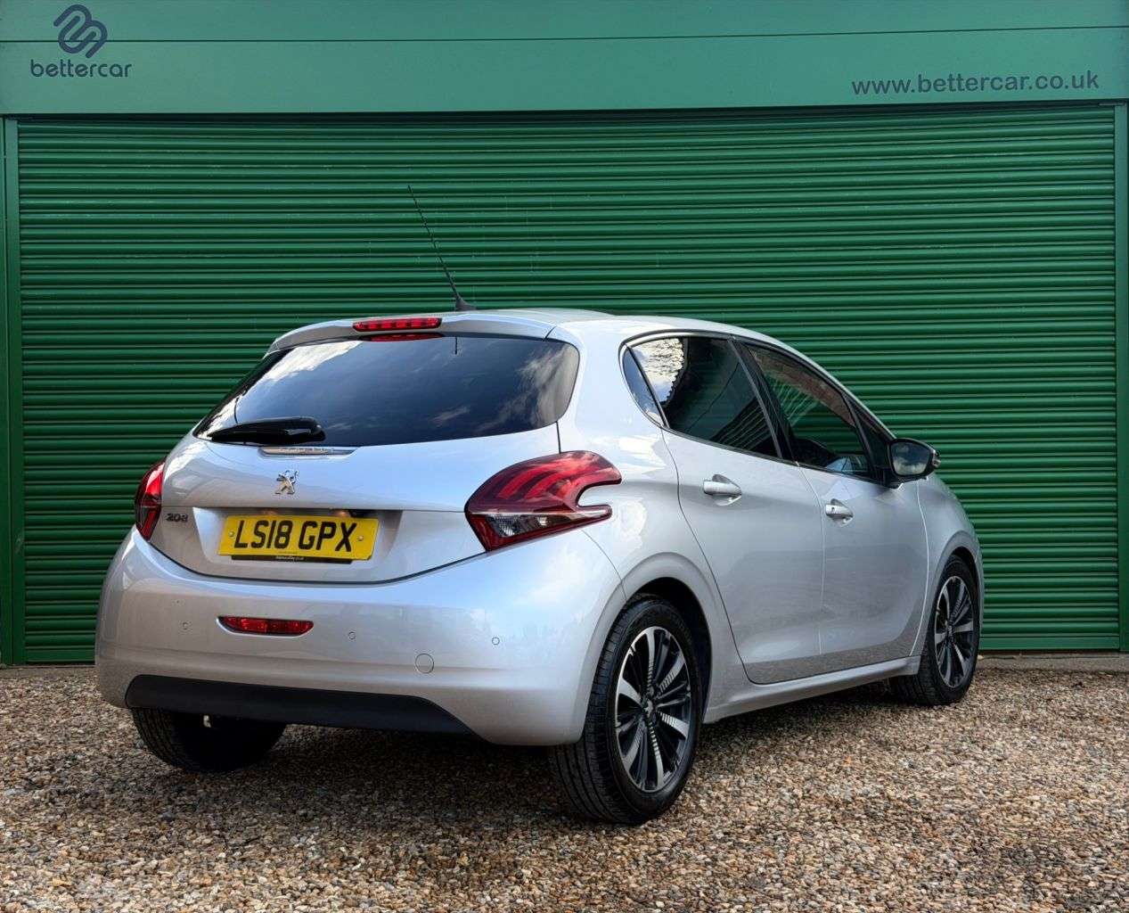 A 2018 PEUGEOT 208 1.2 PureTech Allure Premium Hatchback 5dr Petrol Manual Euro 6 (s/s) (82 ps A 2018 PEUGEOT 208 1.2 PureTech Allure Premium Hatchback 5dr Petrol Manual Euro 6 (s/s) (82 ps
