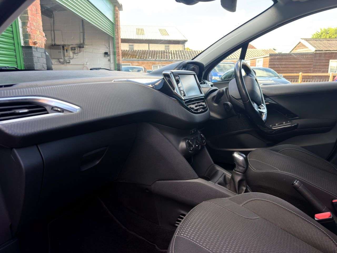 2018 PEUGEOT 208 2018 PEUGEOT 208