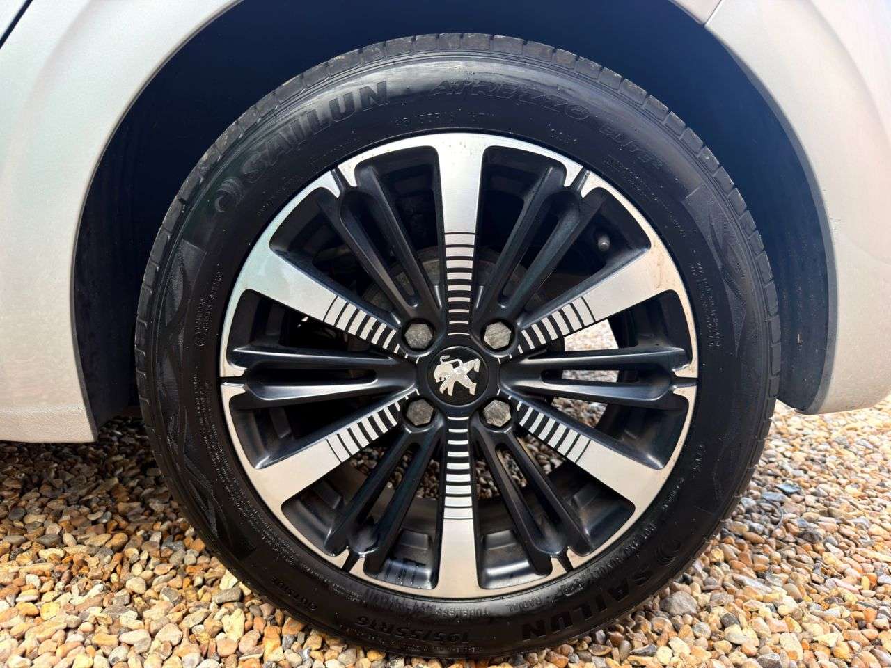 2018 PEUGEOT 208 2018 PEUGEOT 208