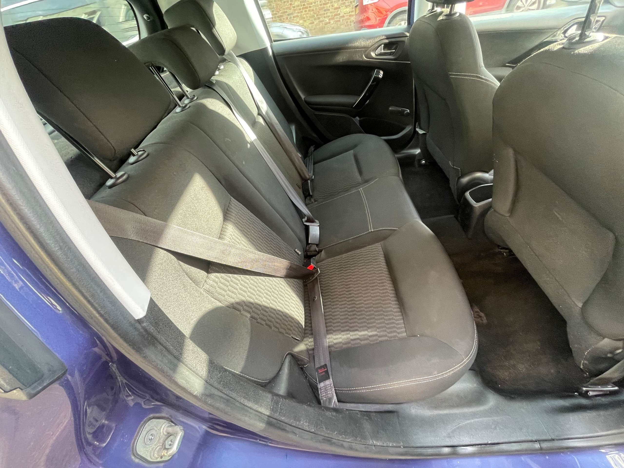 2016 PEUGEOT 208 2016 PEUGEOT 208