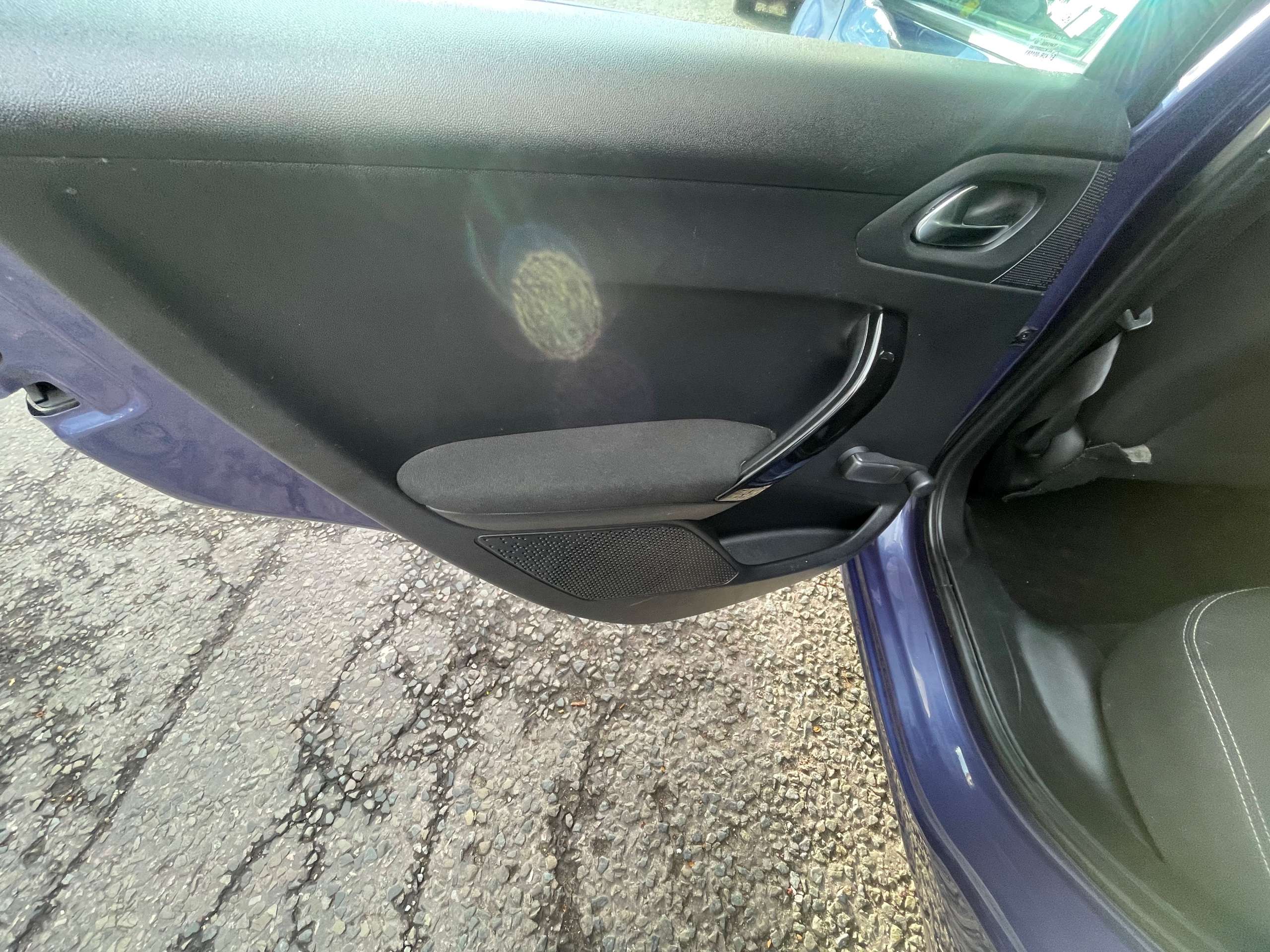 2016 PEUGEOT 208 2016 PEUGEOT 208