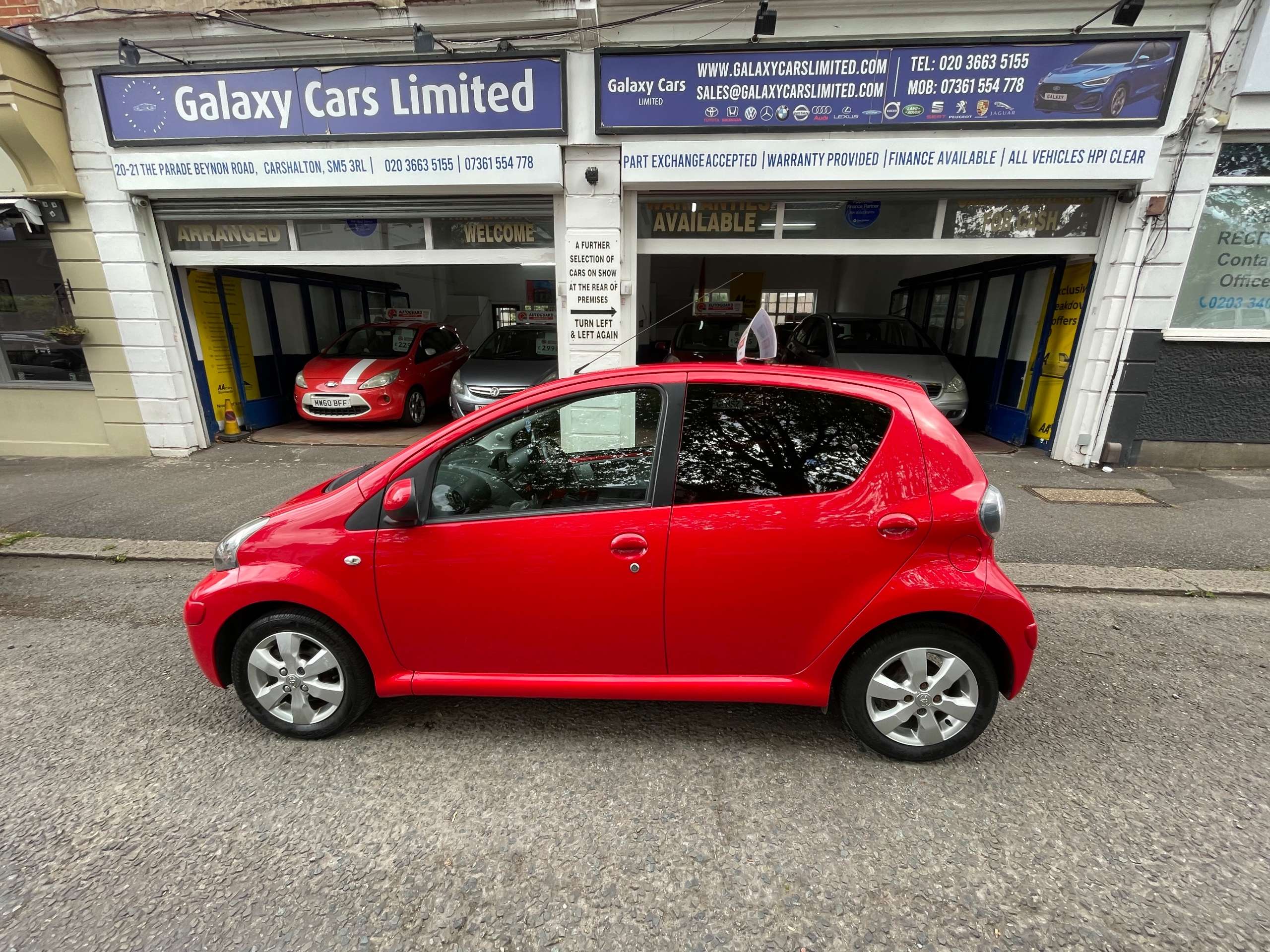 A 2011 TOYOTA AYGO 1.0 VVT-i Go Hatchback 5dr Petrol Manual Euro 5 (67 ps) A 2011 TOYOTA AYGO 1.0 VVT-i Go Hatchback 5dr Petrol Manual Euro 5 (67 ps)
