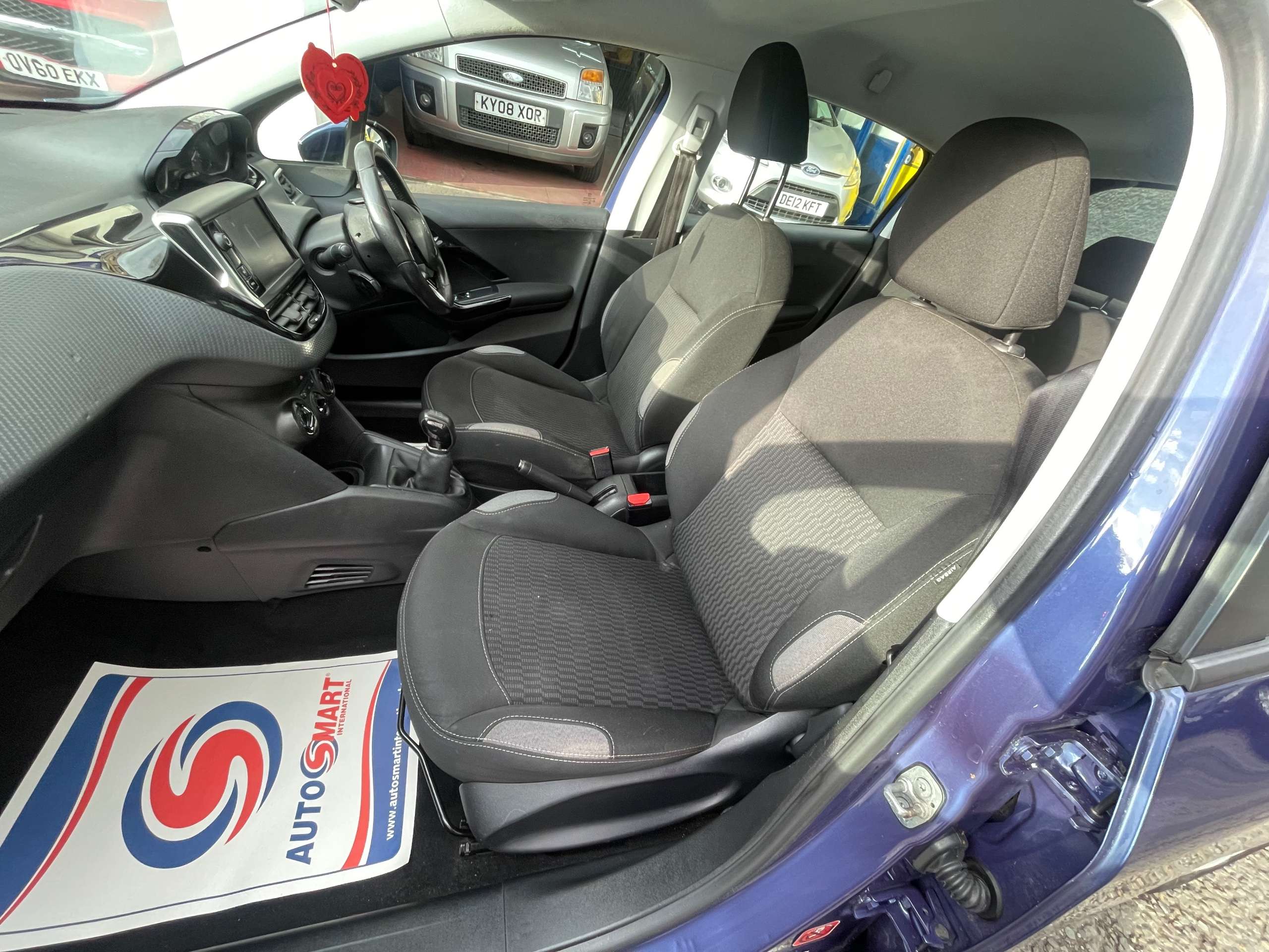 2016 PEUGEOT 208 2016 PEUGEOT 208