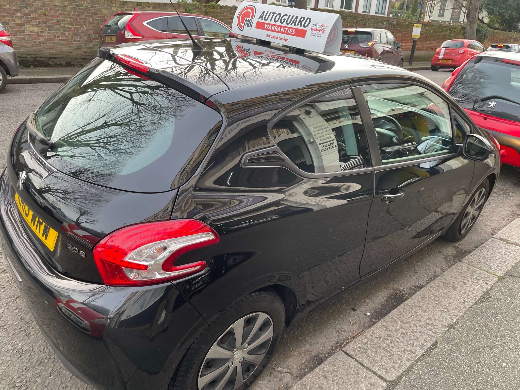 2013 PEUGEOT 208 2013 PEUGEOT 208