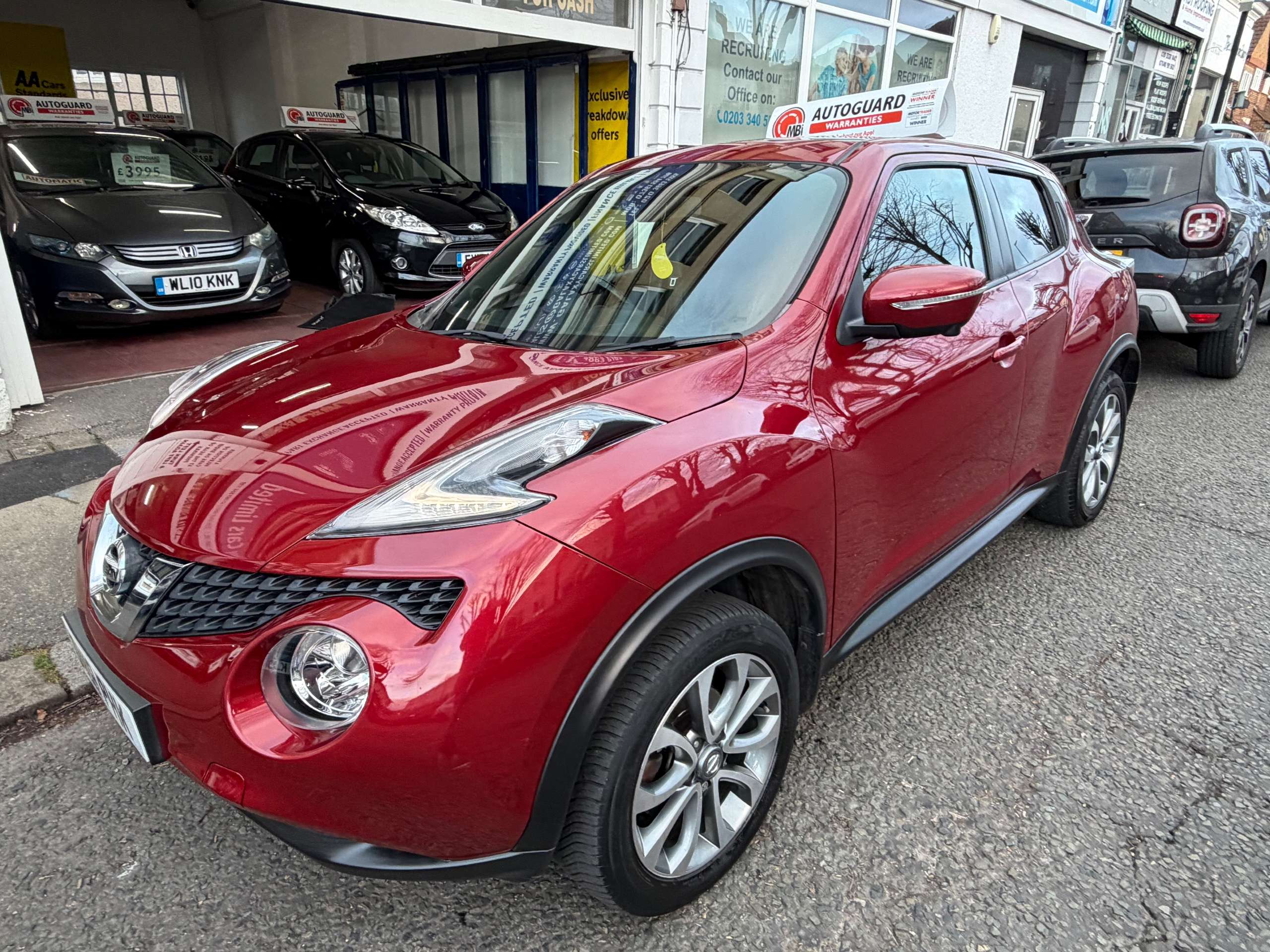 A 2018 NISSAN JUKE 1.2 DIG-T Tekna SUV 5dr Petrol Manual Euro 6 (s/s) (115 ps) A 2018 NISSAN JUKE 1.2 DIG-T Tekna SUV 5dr Petrol Manual Euro 6 (s/s) (115 ps)