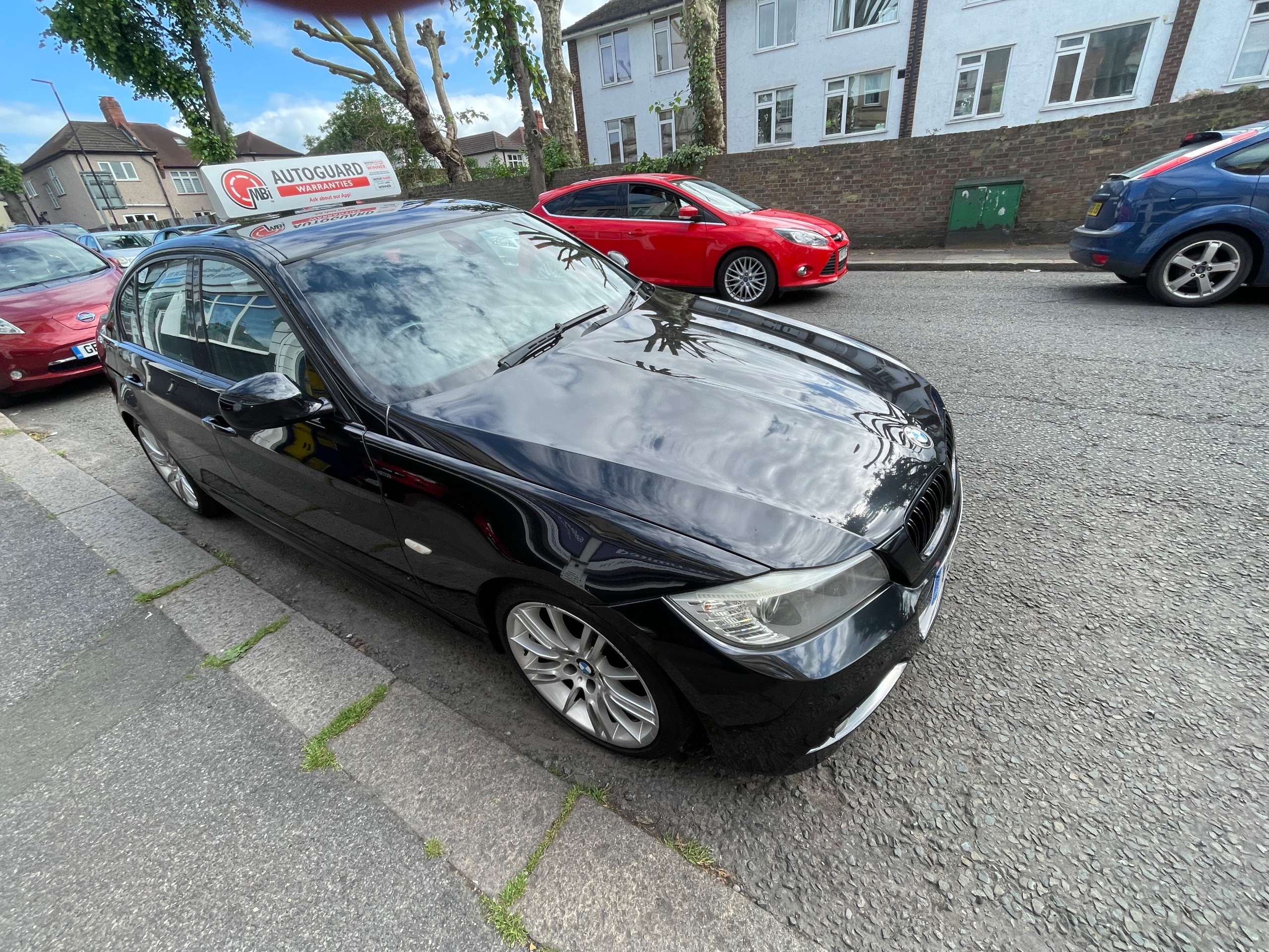 A 2009 BMW 3 SERIES 320i M Sport Business Edition Saloon A 2009 BMW 3 SERIES 320i M Sport Business Edition Saloon
