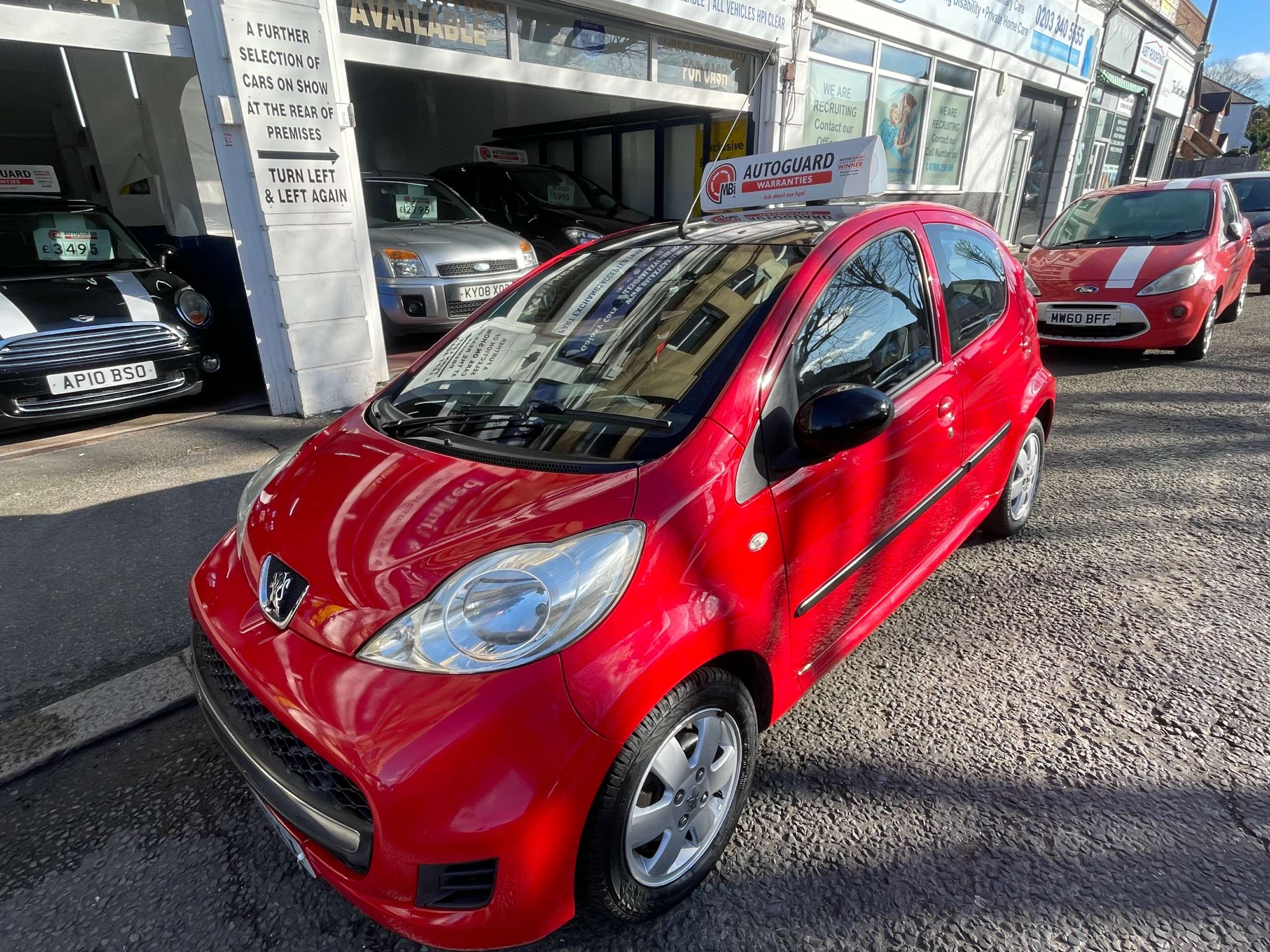 A 2010 PEUGEOT 107 1.0 12V Urban Hatchback 5dr Petrol Manual Euro 4 (68 ps) A 2010 PEUGEOT 107 1.0 12V Urban Hatchback 5dr Petrol Manual Euro 4 (68 ps)