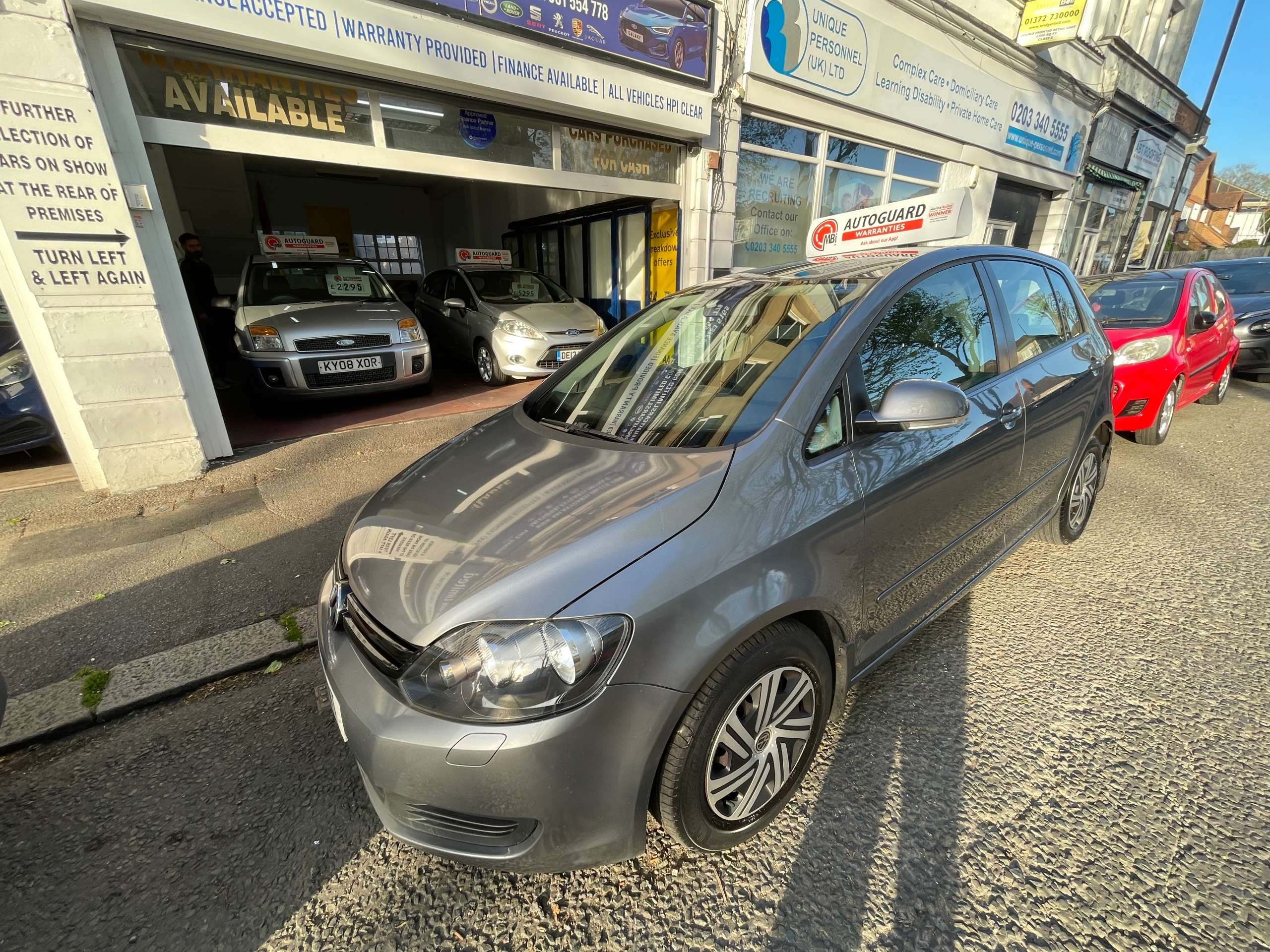 A 2011 VOLKSWAGEN GOLF PLUS 1.4 TSI S Hatchback 5dr Petrol DSG Euro 5 (122 ps) A 2011 VOLKSWAGEN GOLF PLUS 1.4 TSI S Hatchback 5dr Petrol DSG Euro 5 (122 ps)