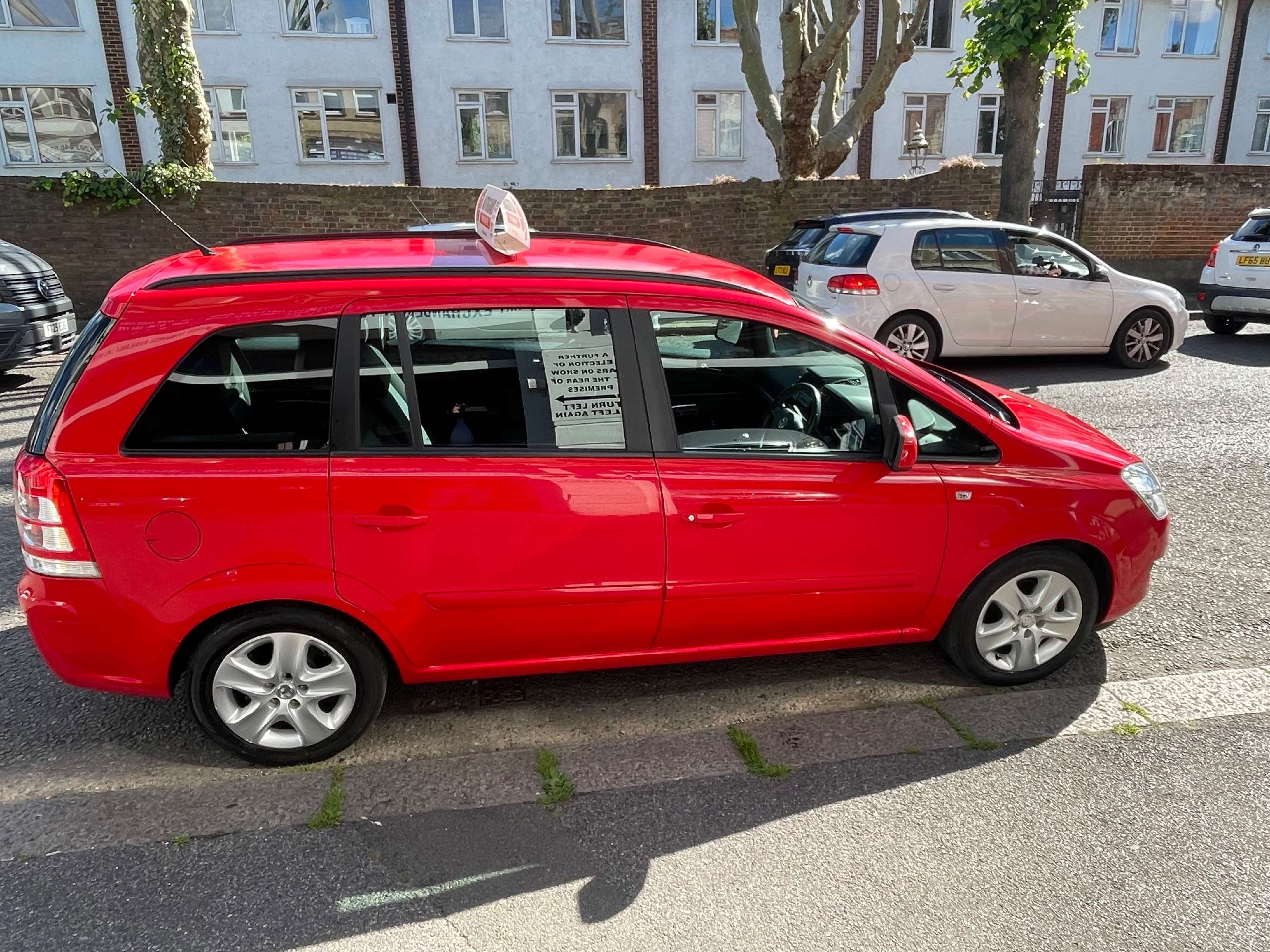 A 2014 VAUXHALL ZAFIRA 1.8 16V Exclusiv MPV 5dr Petrol Manual Euro 5 (120 ps) A 2014 VAUXHALL ZAFIRA 1.8 16V Exclusiv MPV 5dr Petrol Manual Euro 5 (120 ps)