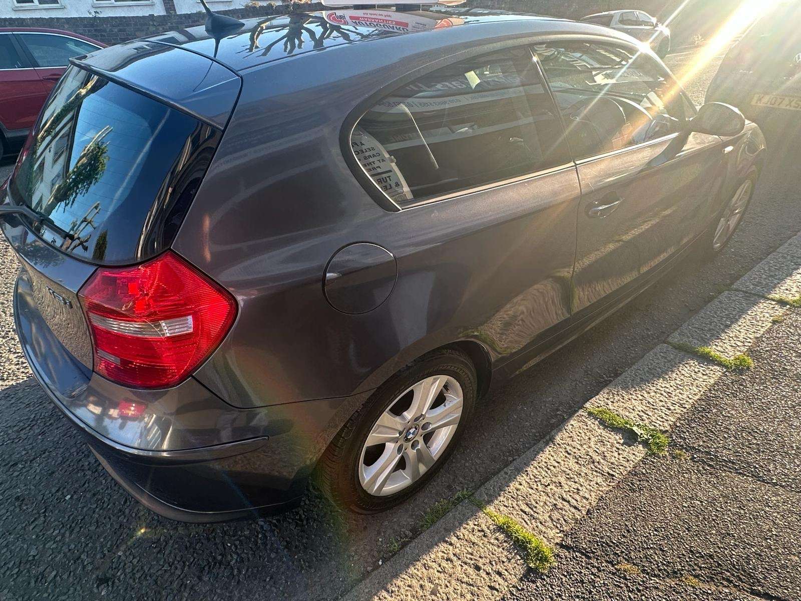 A 2008 BMW 1 SERIES 1.6 116i SE Hatchback 3dr Petrol Manual Euro 4 (122 bhp) A 2008 BMW 1 SERIES 1.6 116i SE Hatchback 3dr Petrol Manual Euro 4 (122 bhp)