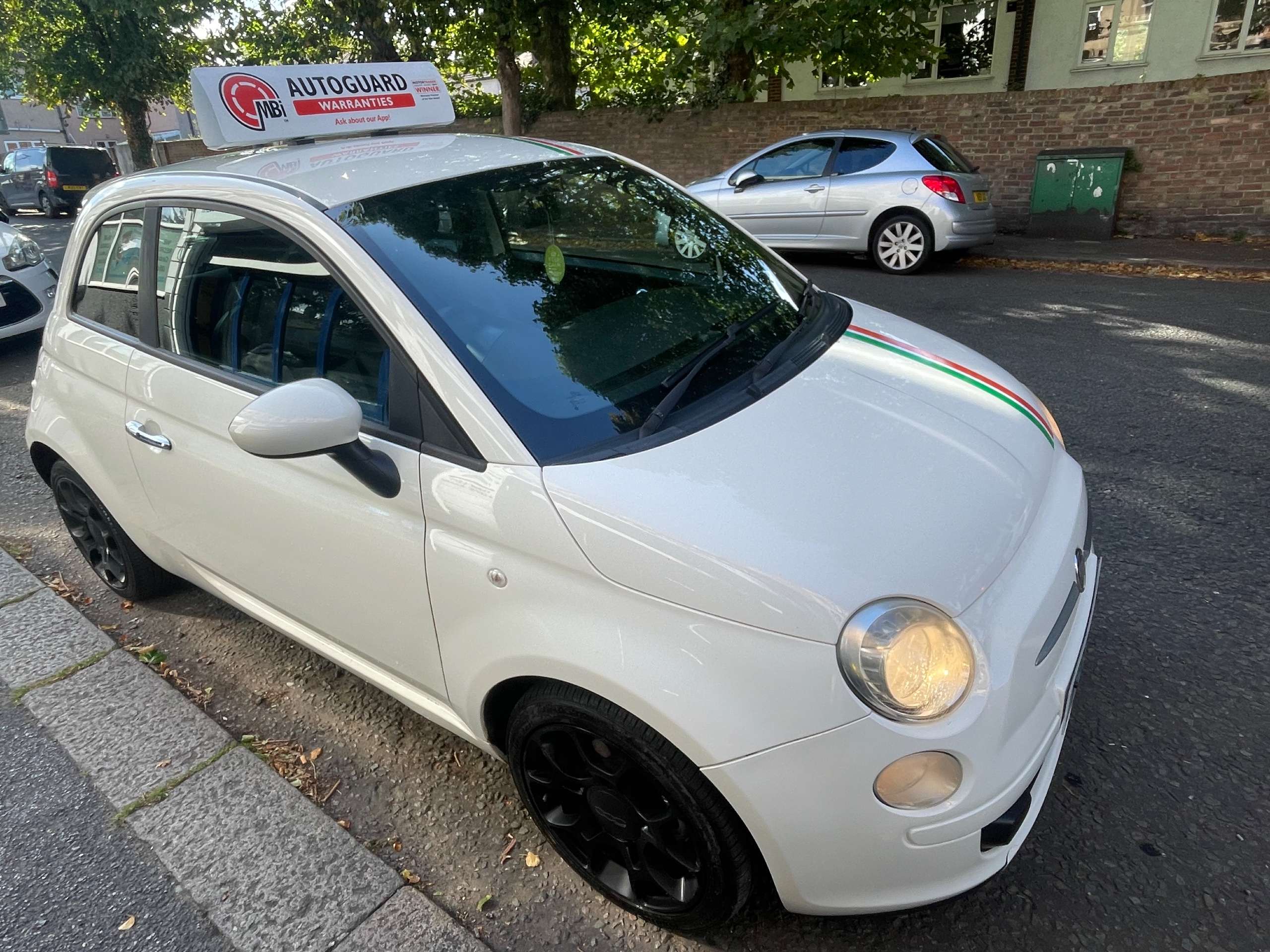 2011 FIAT 500 2011 FIAT 500