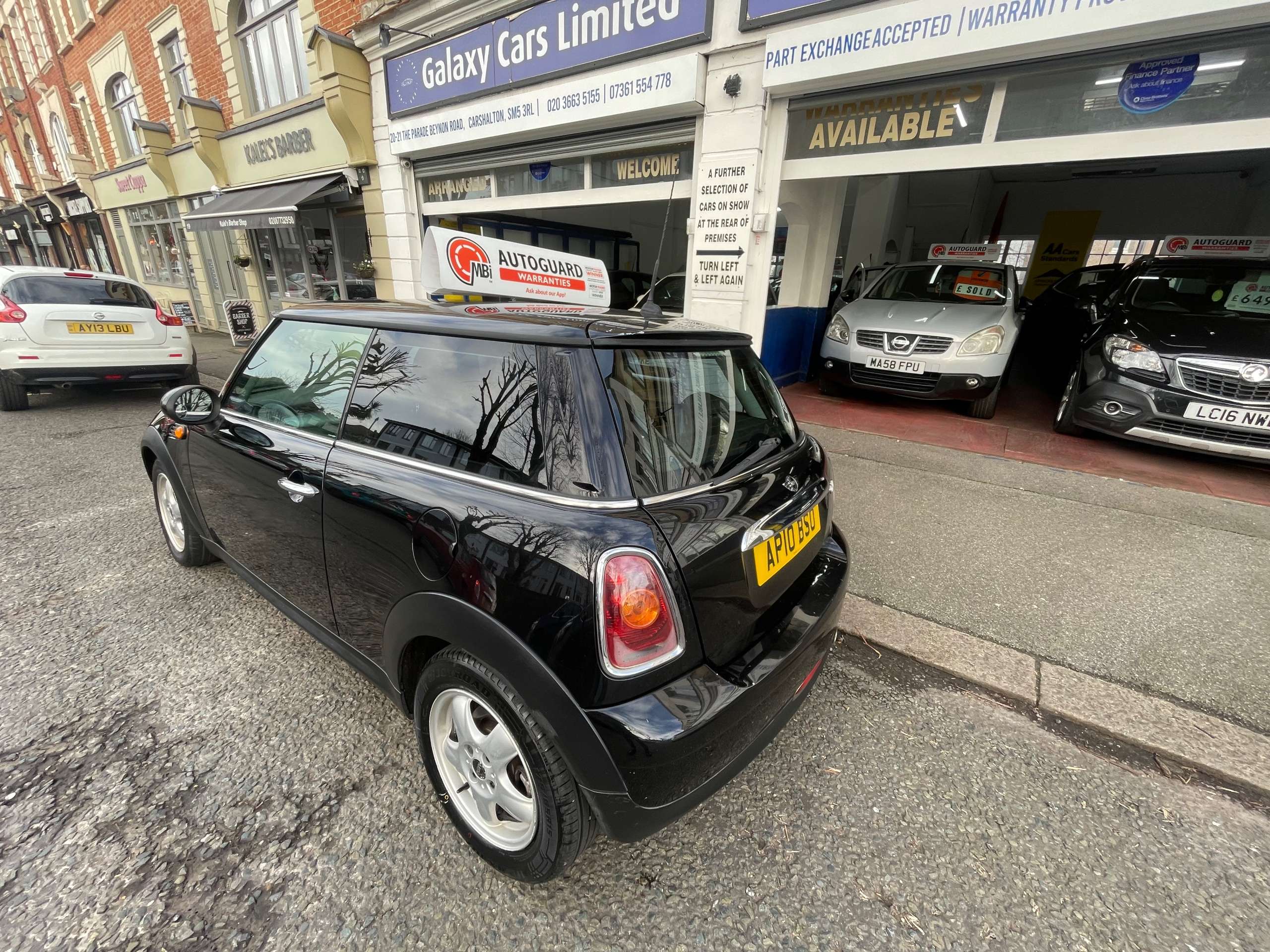 A 2010 MINI HATCH 1.6 One Hatchback 3dr Petrol Manual Euro 5 (98 ps) A 2010 MINI HATCH 1.6 One Hatchback 3dr Petrol Manual Euro 5 (98 ps)