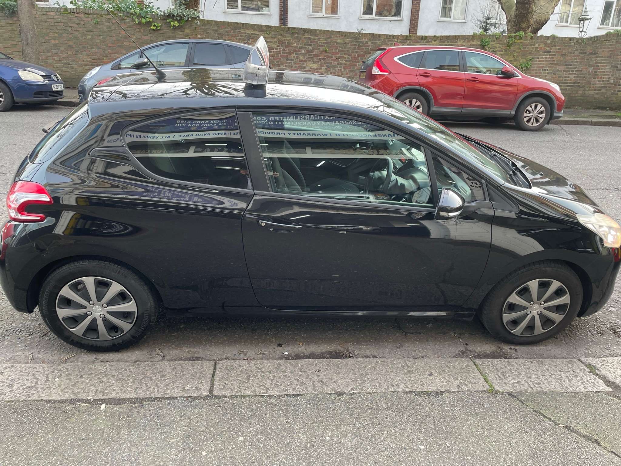 2013 PEUGEOT 208 2013 PEUGEOT 208