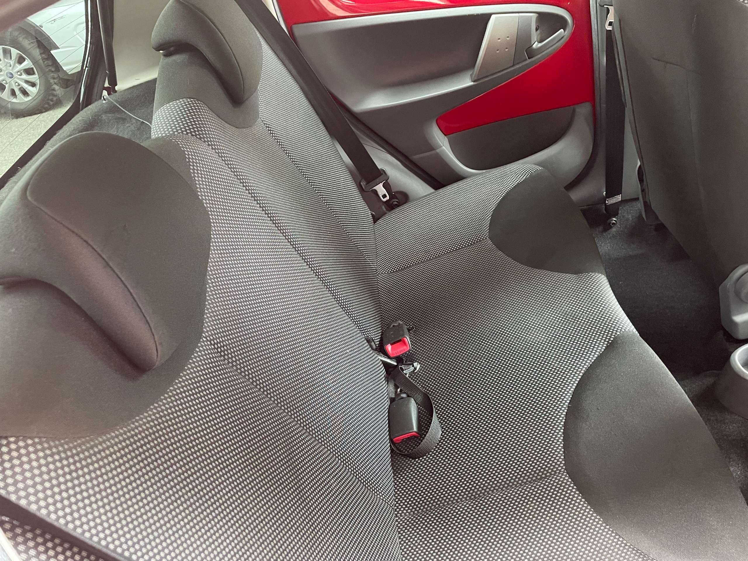 2011 TOYOTA AYGO 2011 TOYOTA AYGO
