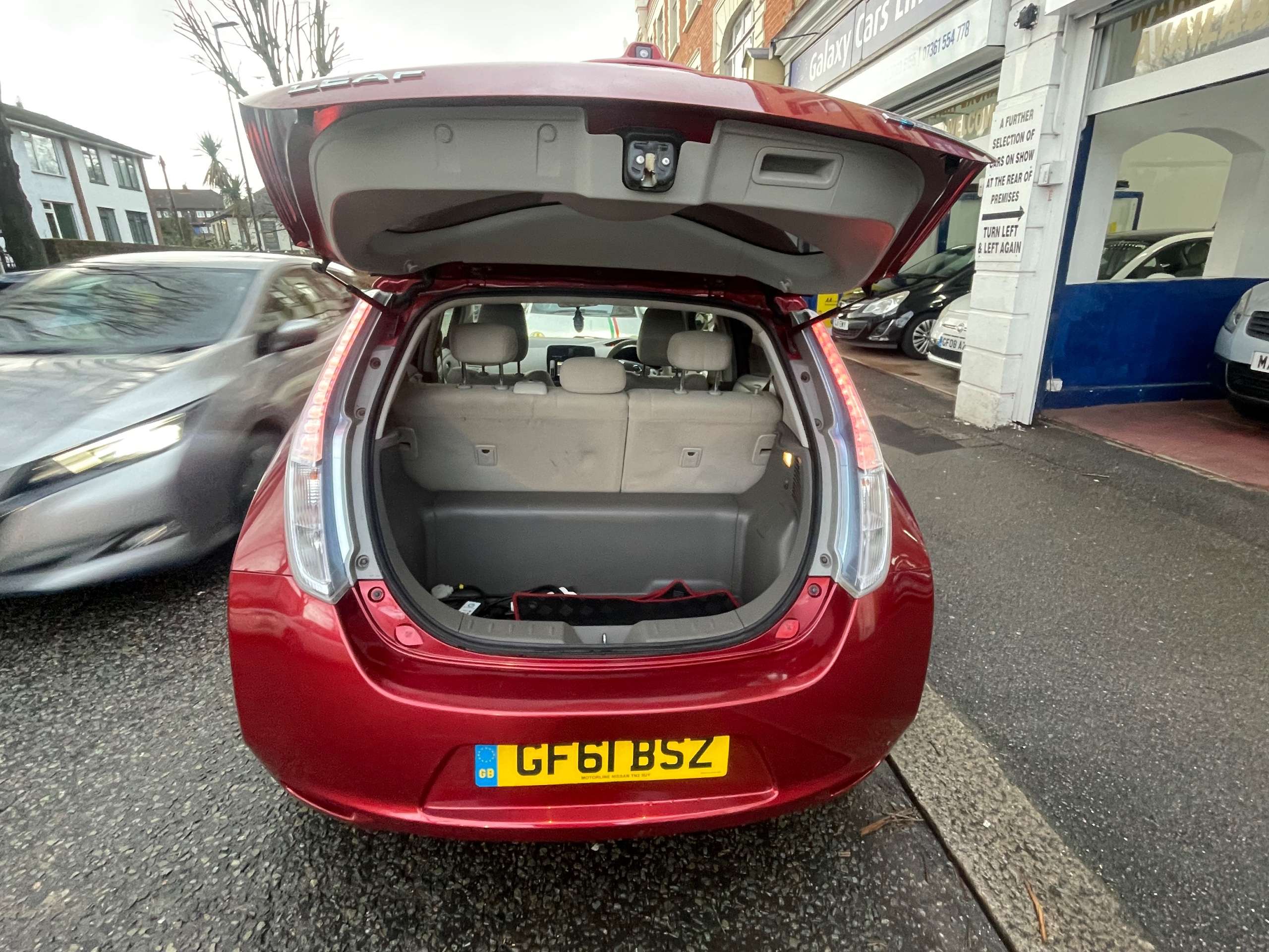 2011 NISSAN LEAF 2011 NISSAN LEAF