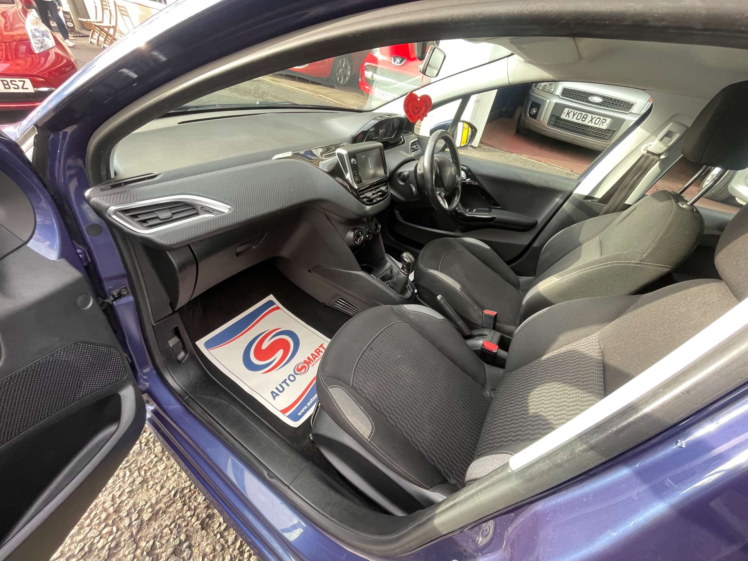 2016 PEUGEOT 208 2016 PEUGEOT 208