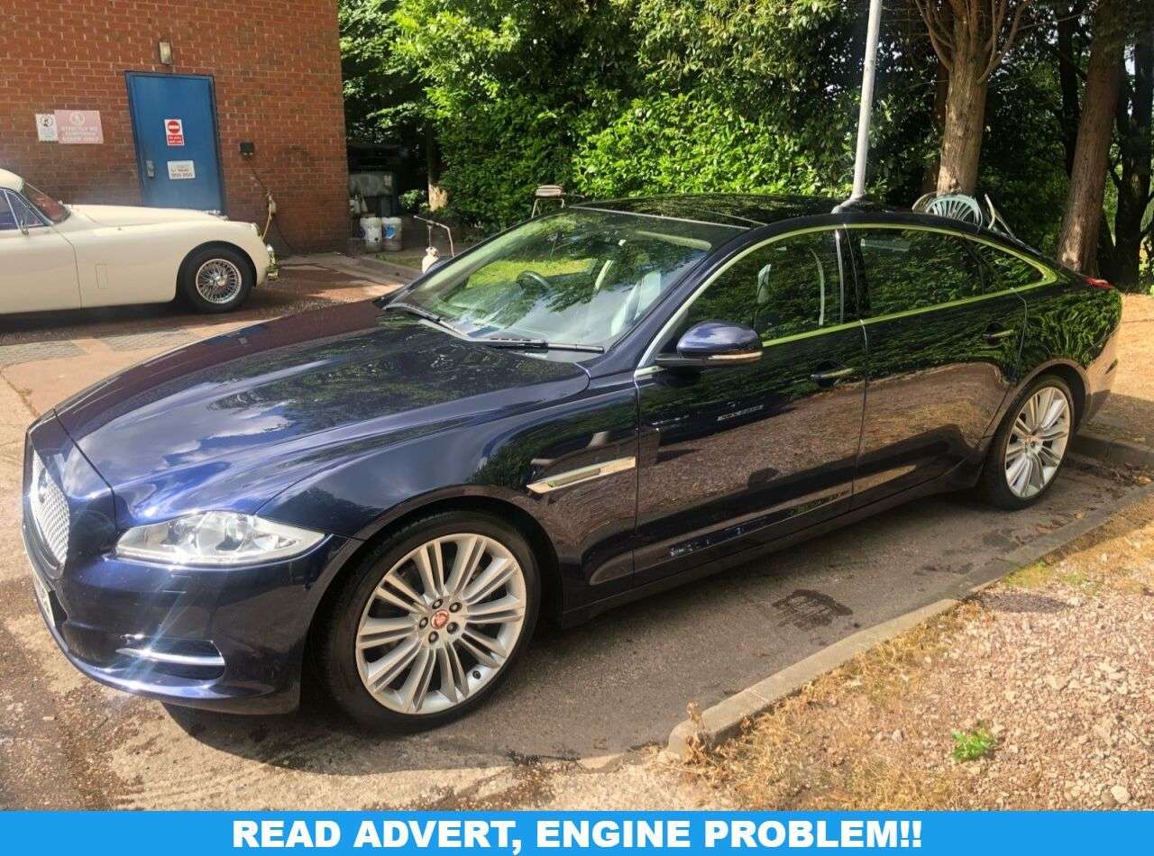 A 2014 JAGUAR XJ 3.0 D V6 PORTFOLIO L 4d AUTO 275 BHP LWB REVERSING CAMERA -CRUISE-2XKEYS A 2014 JAGUAR XJ 3.0 D V6 PORTFOLIO L 4d AUTO 275 BHP LWB REVERSING CAMERA -CRUISE-2XKEYS