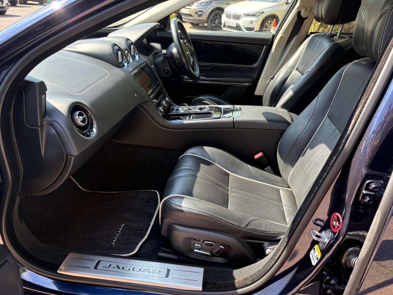 2014 JAGUAR XJ 3.0 2014 JAGUAR XJ 3.0