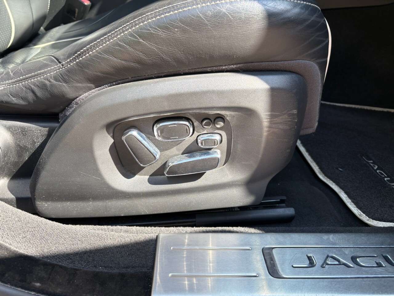 2014 JAGUAR XJ 3.0 2014 JAGUAR XJ 3.0