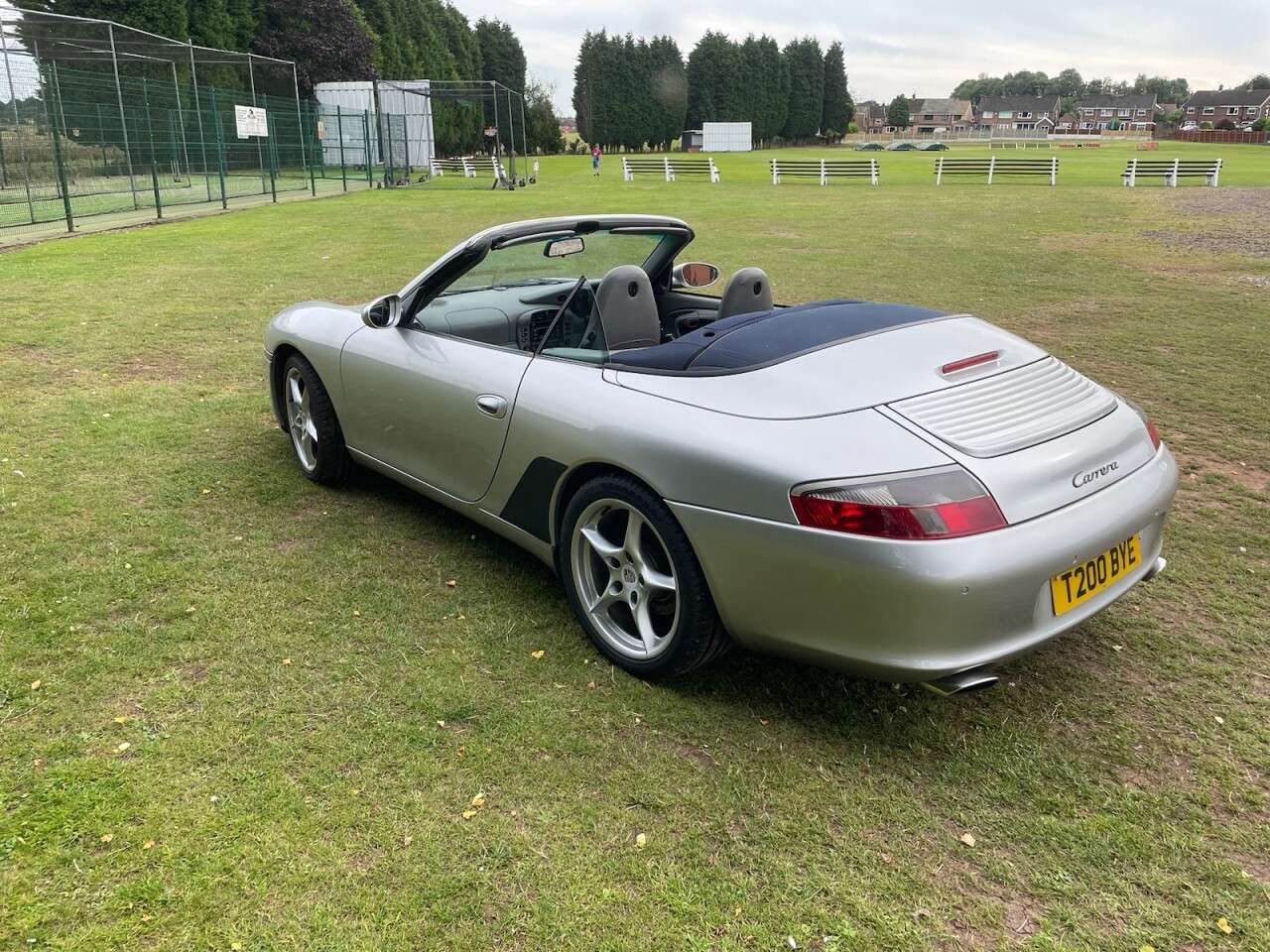 A 2003 PORSCHE 911 3.6 CARRERA 2 2d 316 BHP FACTORY HARD TOP INCLUDED A 2003 PORSCHE 911 3.6 CARRERA 2 2d 316 BHP FACTORY HARD TOP INCLUDED