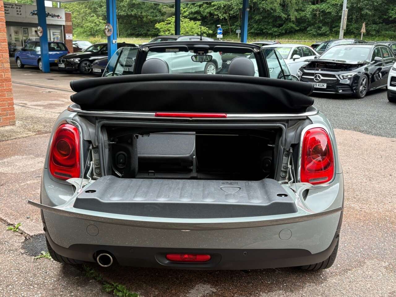 2017 MINI CONVERTIBLE 2017 MINI CONVERTIBLE