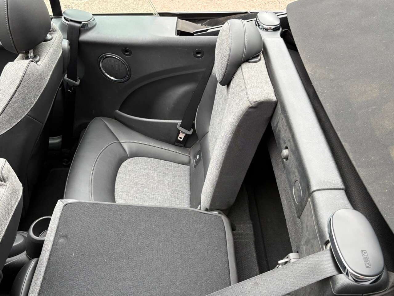 2017 MINI CONVERTIBLE 2017 MINI CONVERTIBLE