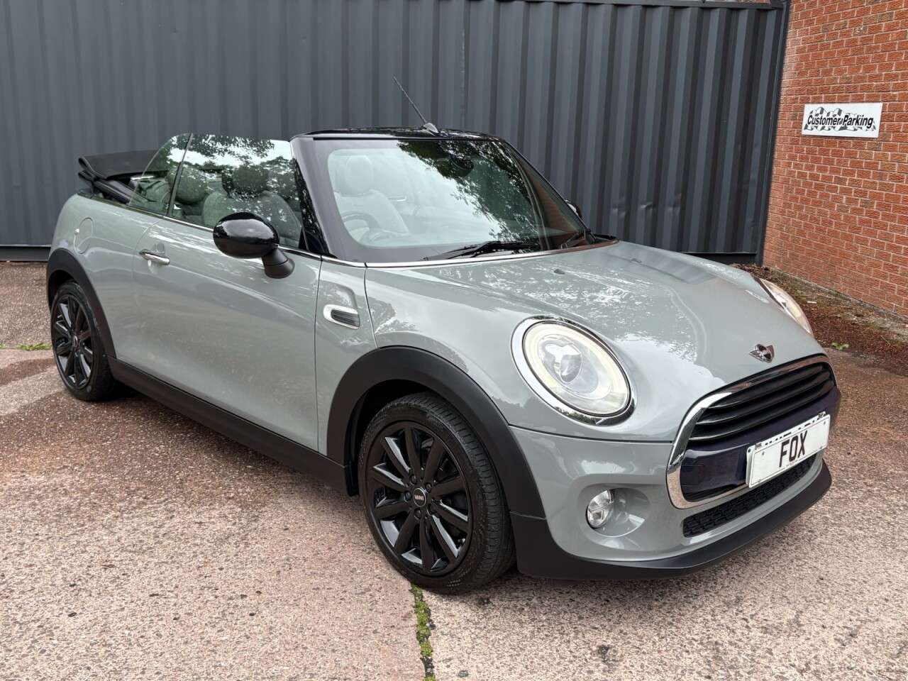 2017 MINI CONVERTIBLE 2017 MINI CONVERTIBLE