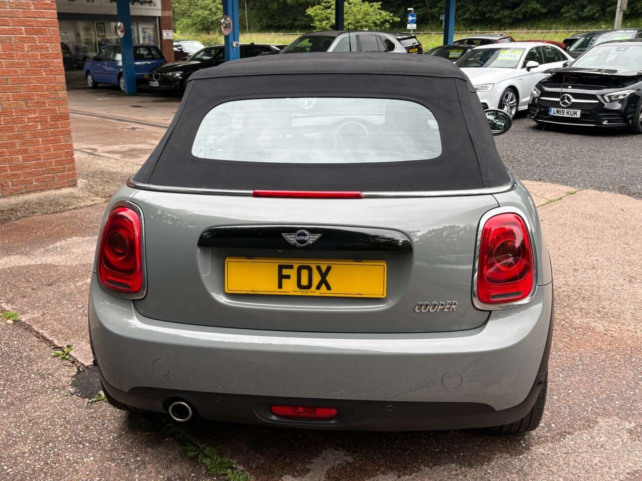 2017 MINI CONVERTIBLE 2017 MINI CONVERTIBLE