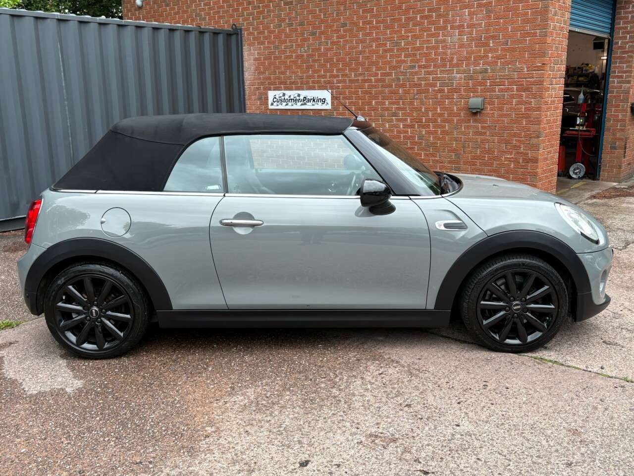 2017 MINI CONVERTIBLE 2017 MINI CONVERTIBLE