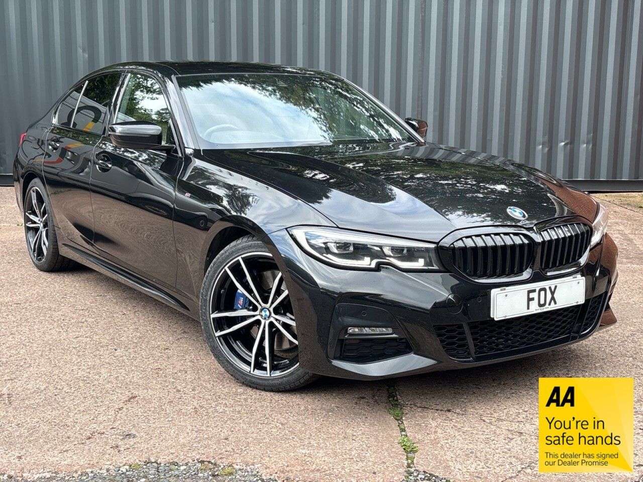 A 2019 BMW 3 SERIES 2.0 320i M Sport Saloon 4dr Petrol Auto Euro 6 (s/s) (184 ps) AUTO-PADDLES- A 2019 BMW 3 SERIES 2.0 320i M Sport Saloon 4dr Petrol Auto Euro 6 (s/s) (184 ps) AUTO-PADDLES-