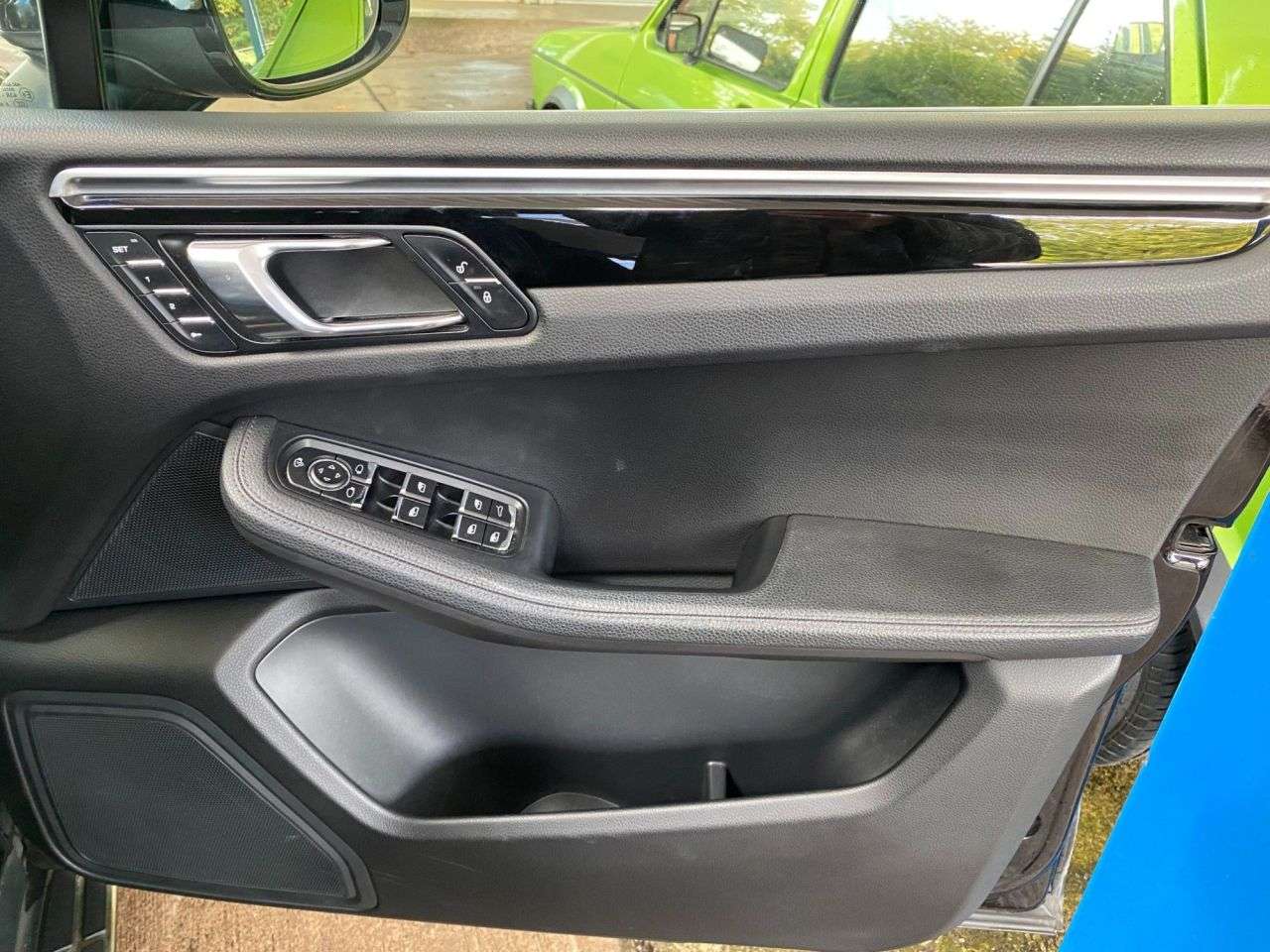 2017 PORSCHE MACAN 2017 PORSCHE MACAN