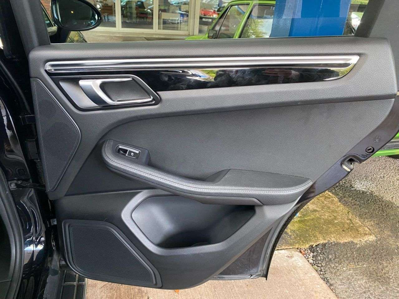 2017 PORSCHE MACAN 2017 PORSCHE MACAN