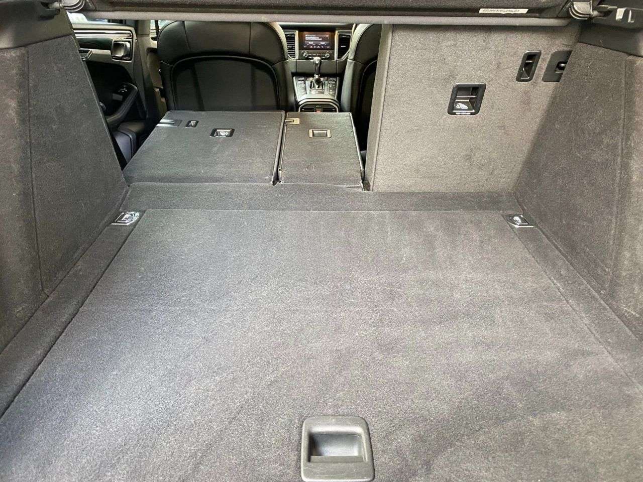 2017 PORSCHE MACAN 2017 PORSCHE MACAN