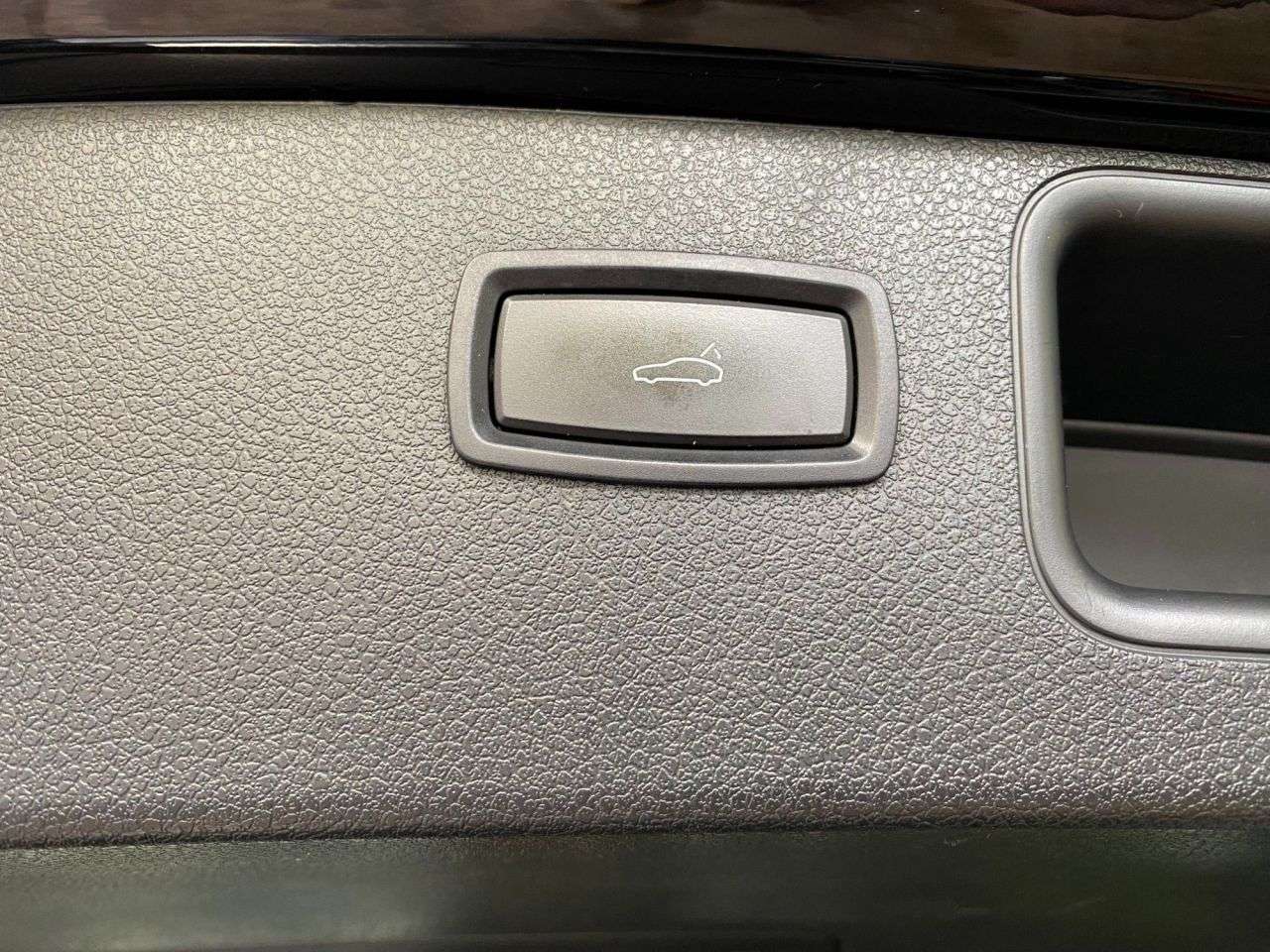 2017 PORSCHE MACAN 2017 PORSCHE MACAN