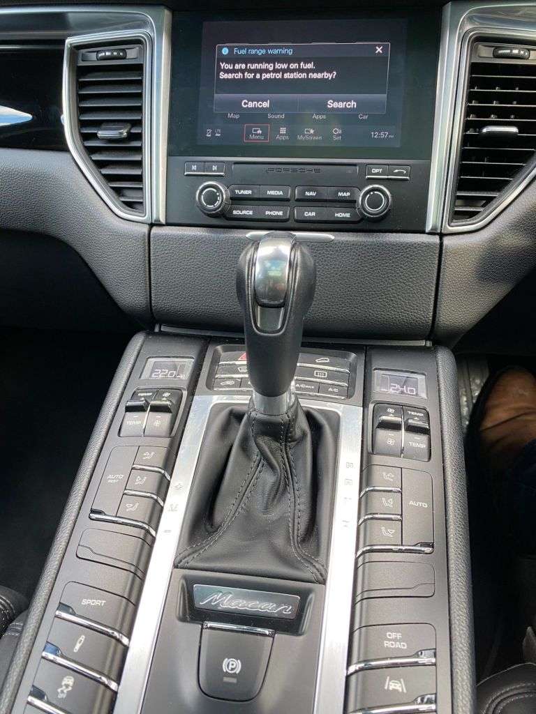 2017 PORSCHE MACAN 2017 PORSCHE MACAN