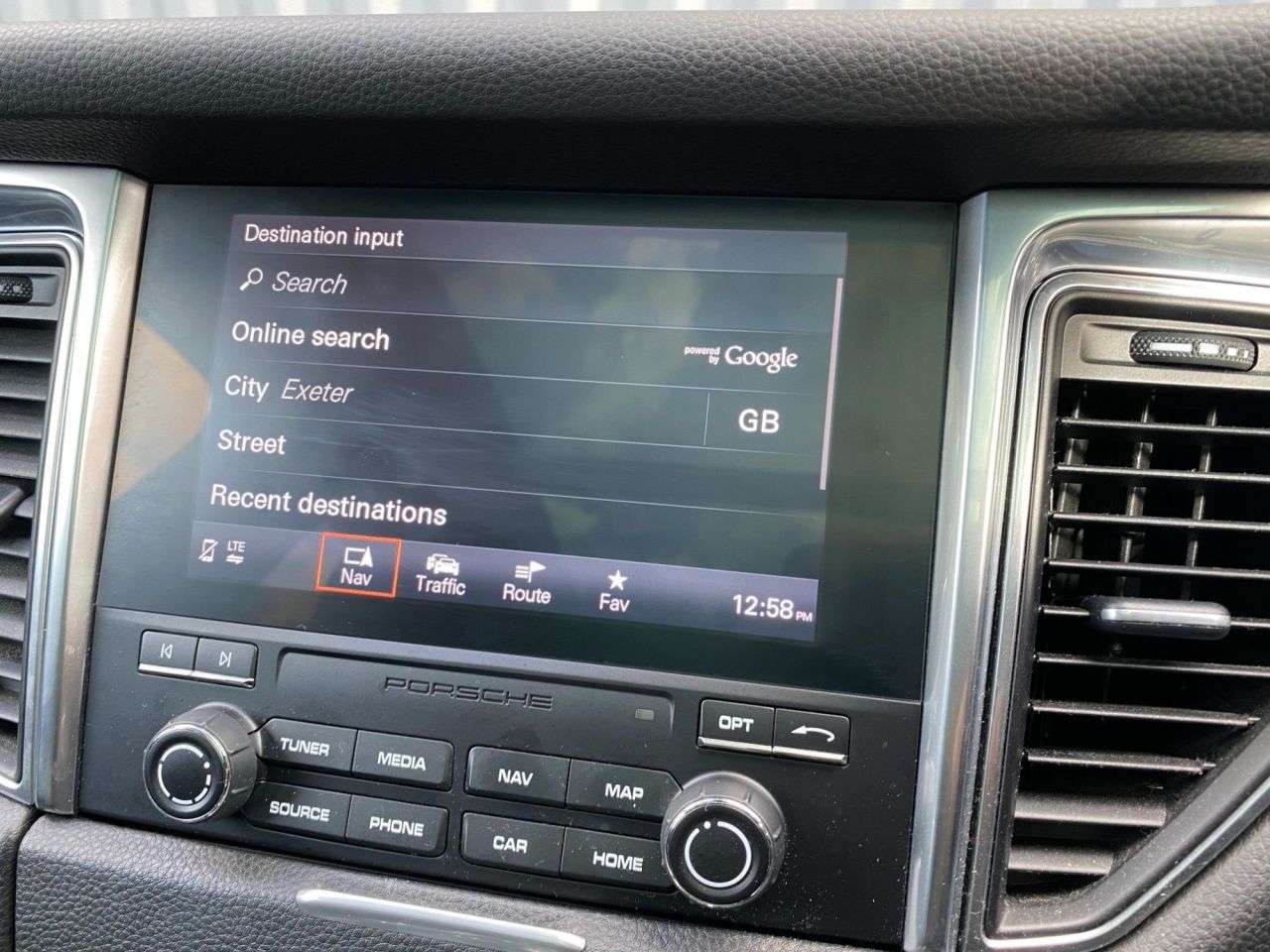 2017 PORSCHE MACAN 2017 PORSCHE MACAN