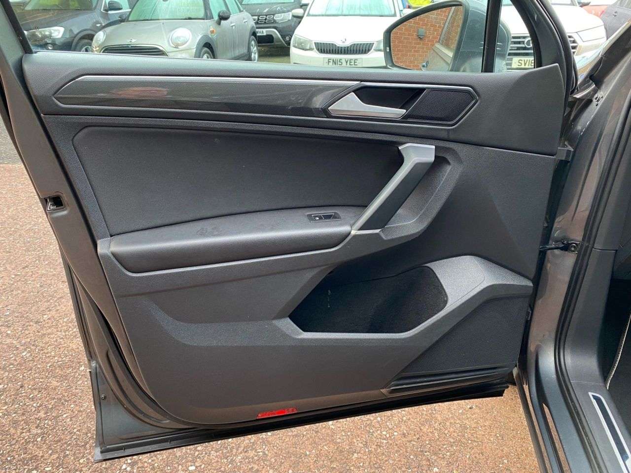 2018 VOLKSWAGEN TIGUAN 2018 VOLKSWAGEN TIGUAN