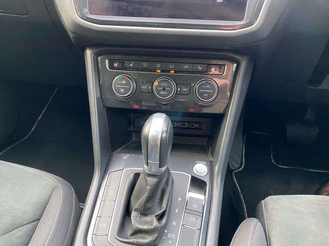 2018 VOLKSWAGEN TIGUAN 2018 VOLKSWAGEN TIGUAN