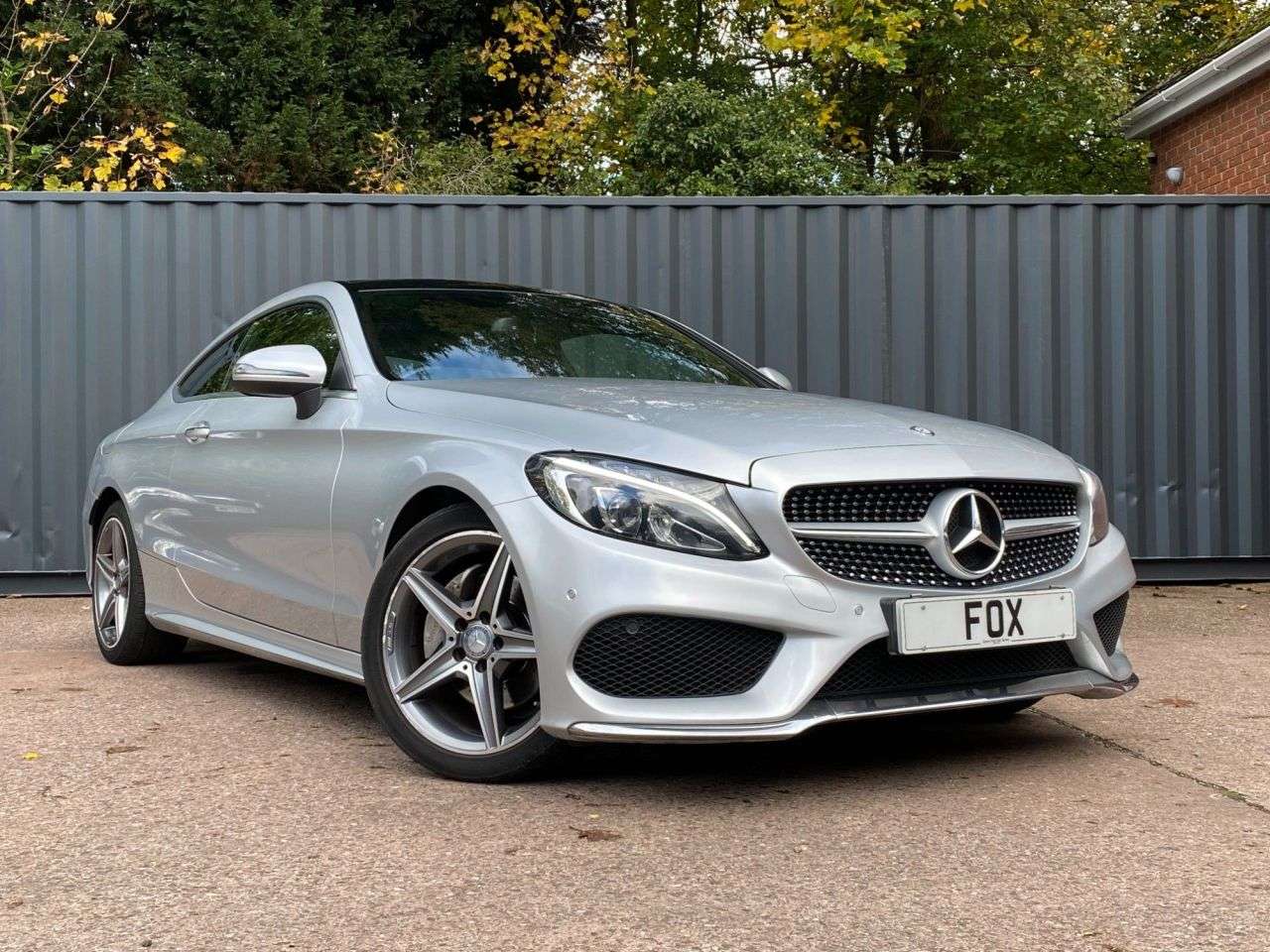 A 2015 MERCEDES-BENZ C-CLASS 2.1 C220d AMG Line (Premium) Coupe 2dr Diesel G-Tronic+ Euro 6 (s/s) (170 p A 2015 MERCEDES-BENZ C-CLASS 2.1 C220d AMG Line (Premium) Coupe 2dr Diesel G-Tronic+ Euro 6 (s/s) (170 p