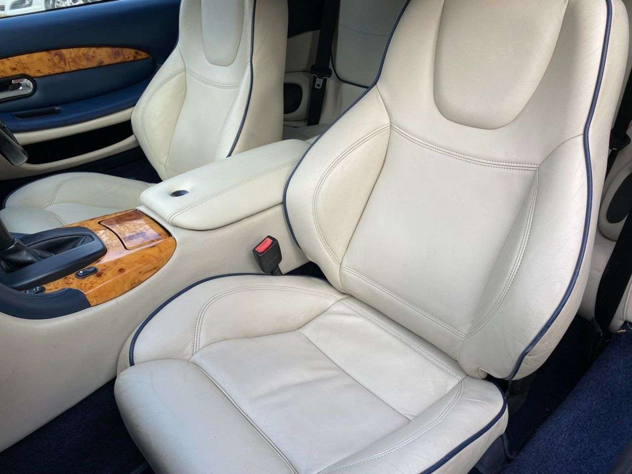 2002 ASTON MARTIN DB7 2002 ASTON MARTIN DB7