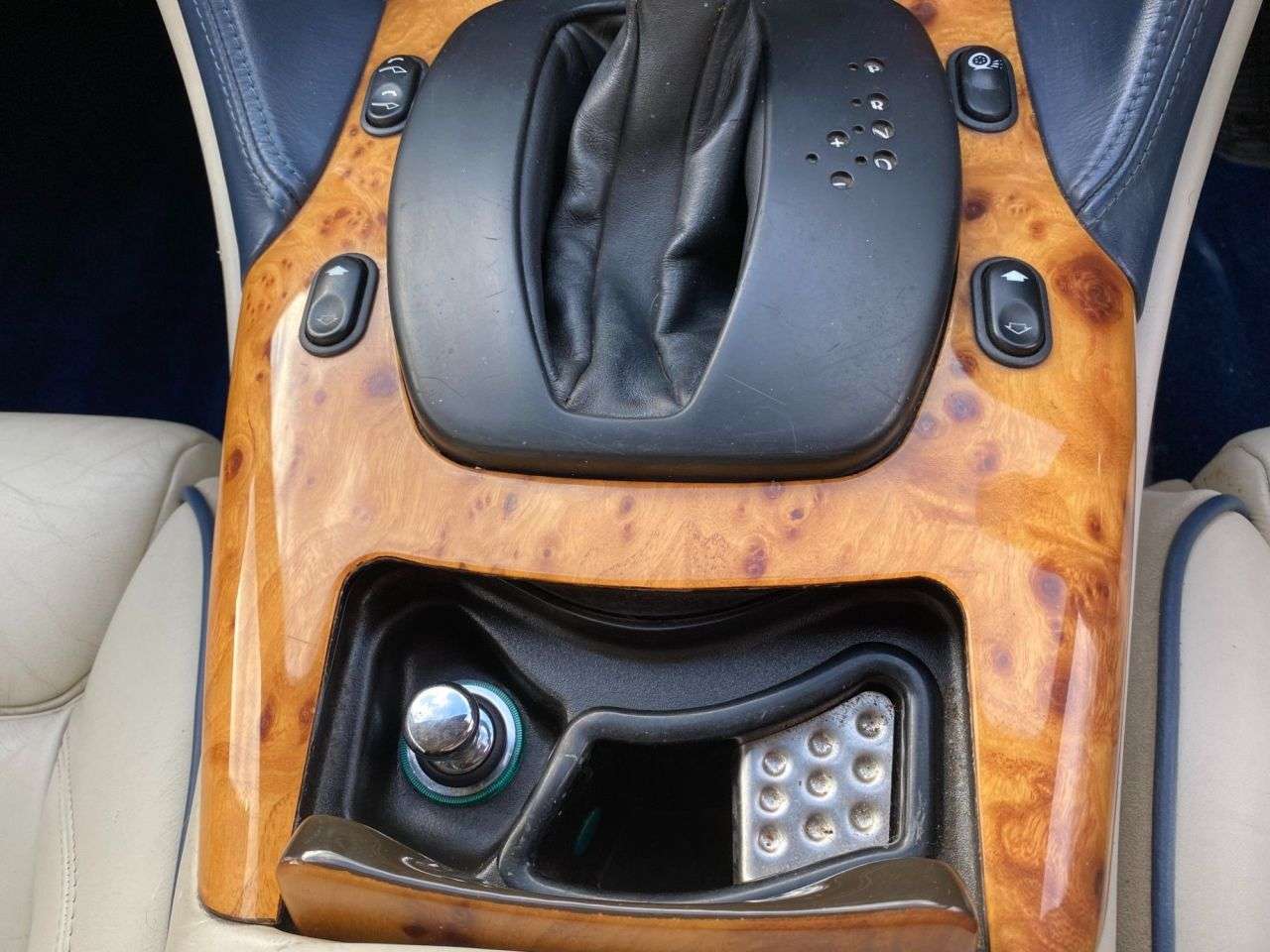 2002 ASTON MARTIN DB7 2002 ASTON MARTIN DB7