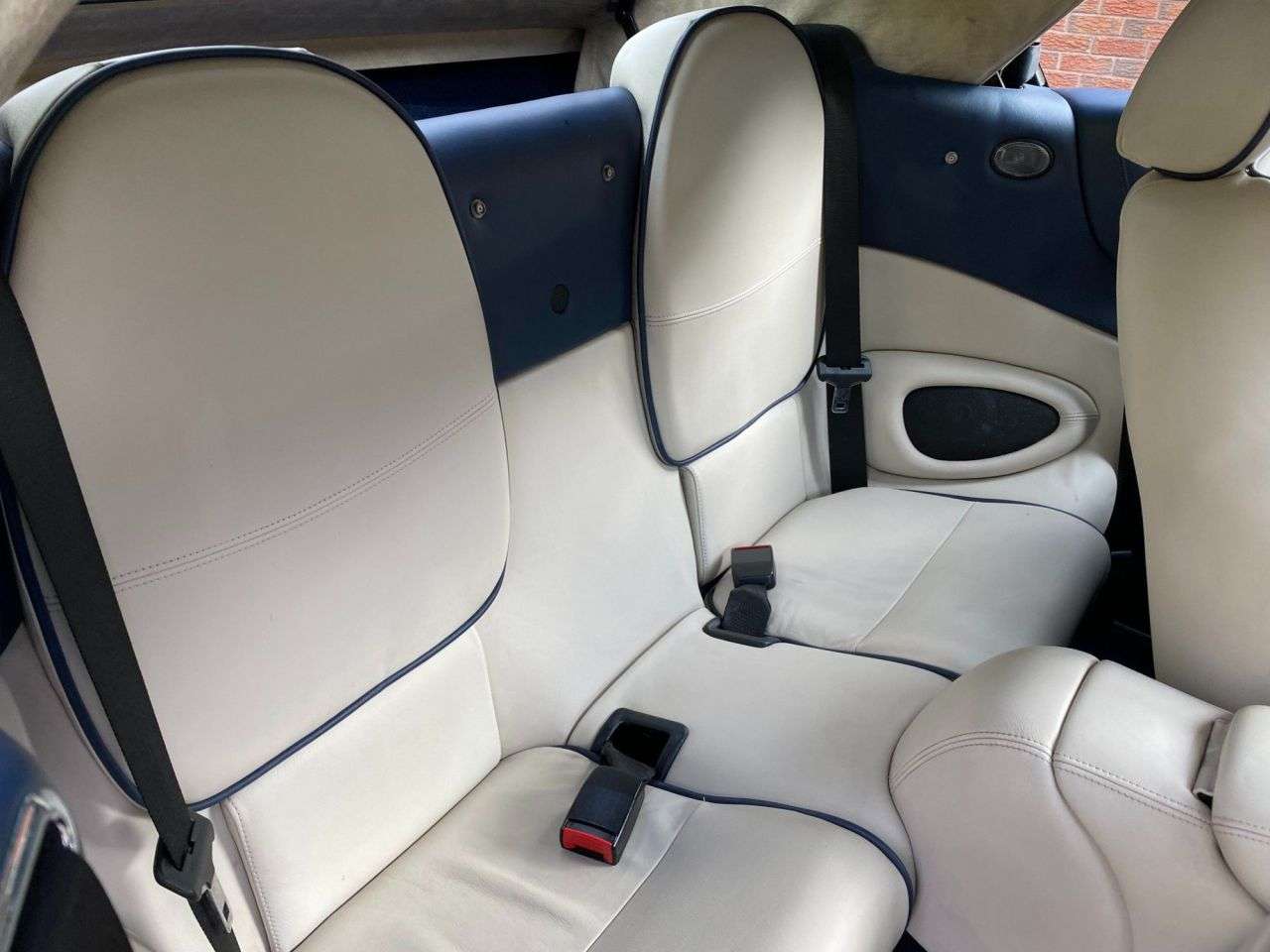 2002 ASTON MARTIN DB7 2002 ASTON MARTIN DB7