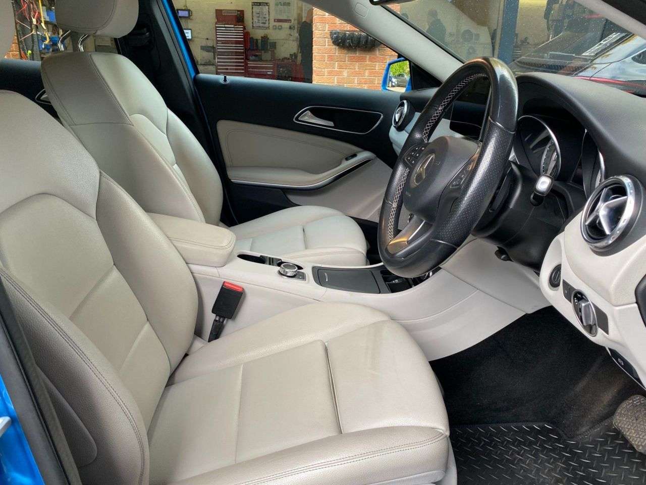 2017 MERCEDES GLA-CLASS 2017 MERCEDES GLA-CLASS