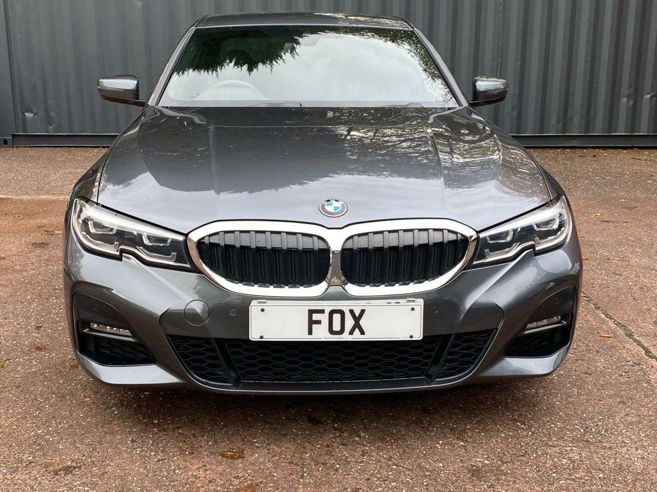 A 2019 BMW 3 SERIES 2.0 320i M Sport Saloon 4dr Petrol Auto xDrive Euro 6 (s/s) (184 ps) BLACK A 2019 BMW 3 SERIES 2.0 320i M Sport Saloon 4dr Petrol Auto xDrive Euro 6 (s/s) (184 ps) BLACK