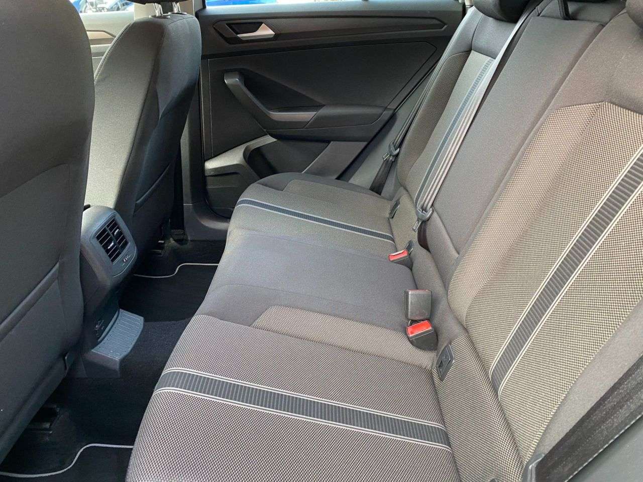 2018 VOLKSWAGEN T-ROC 2018 VOLKSWAGEN T-ROC