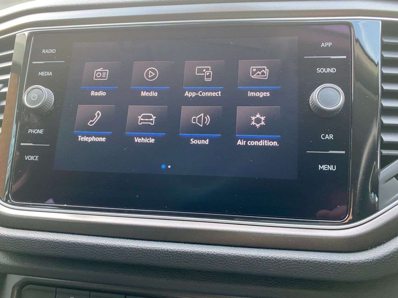 2018 VOLKSWAGEN T-ROC 2018 VOLKSWAGEN T-ROC