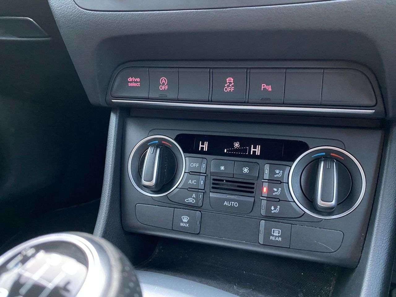 2015 AUDI Q3 2015 AUDI Q3