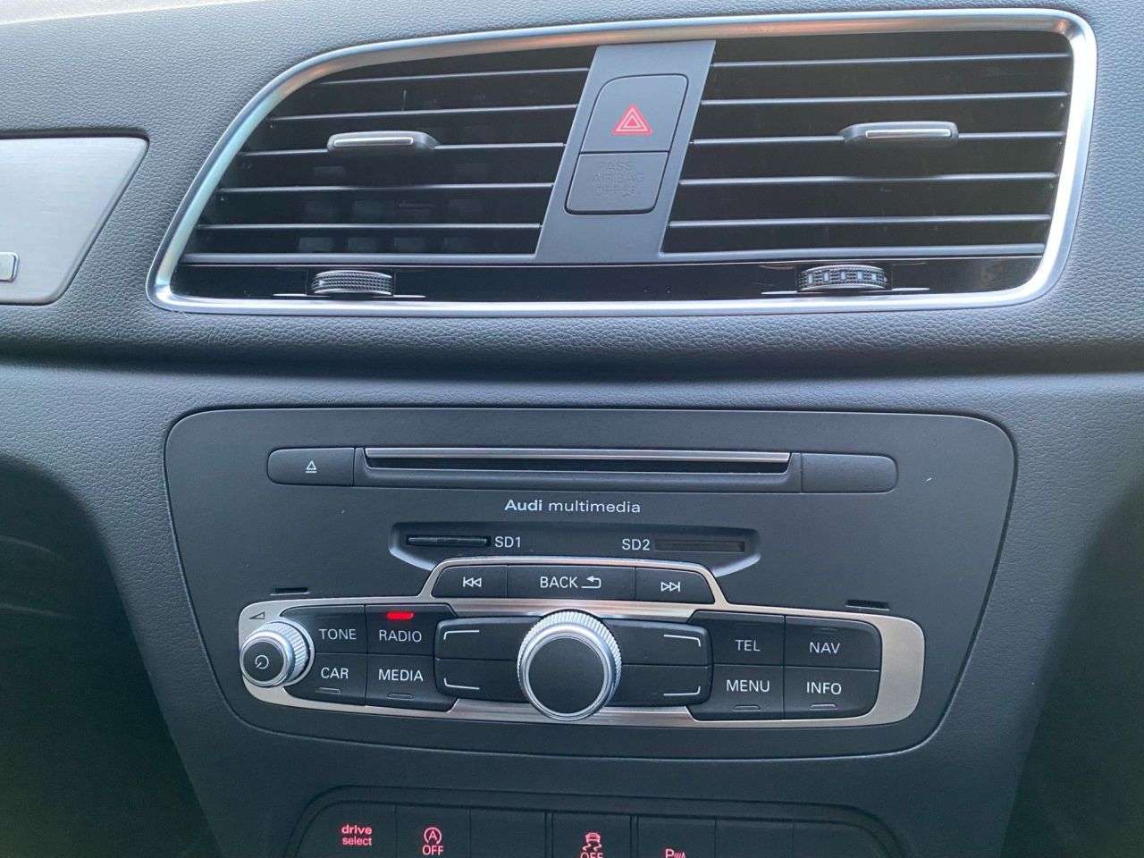 2015 AUDI Q3 2015 AUDI Q3