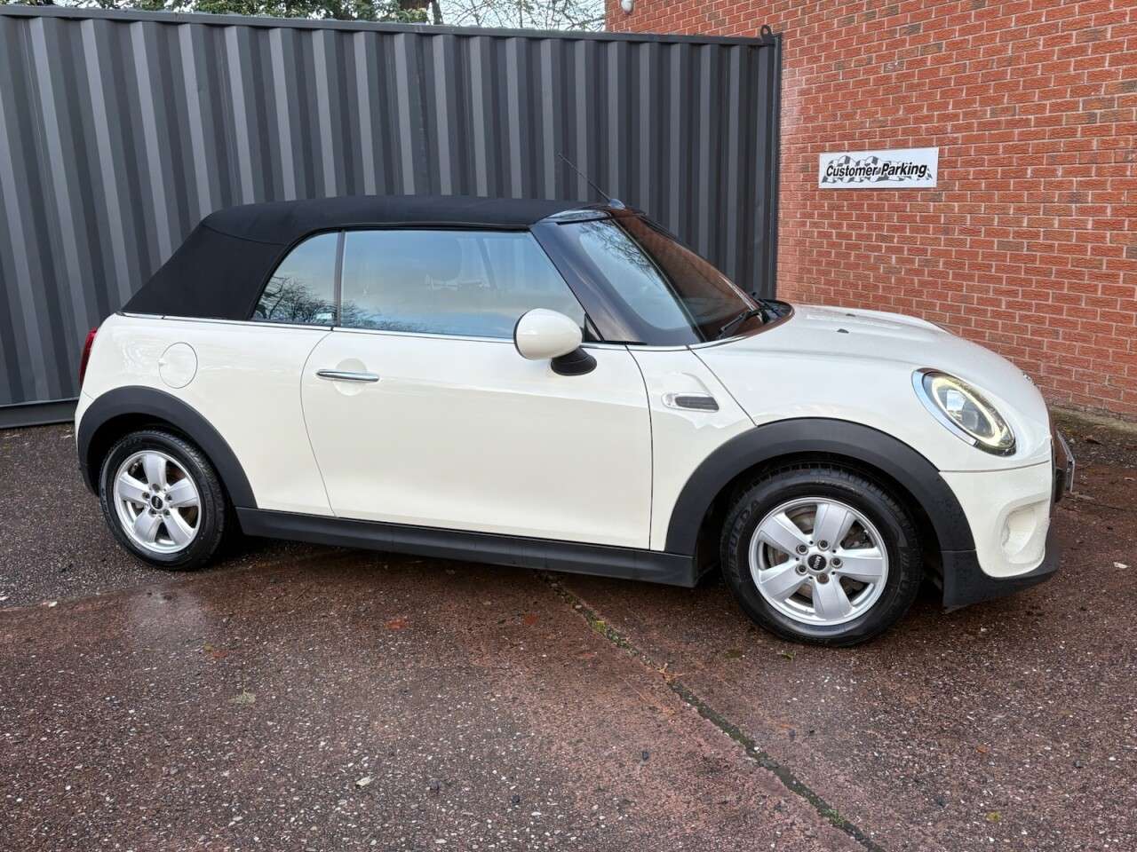 2018 MINI CONVERTIBLE 2018 MINI CONVERTIBLE