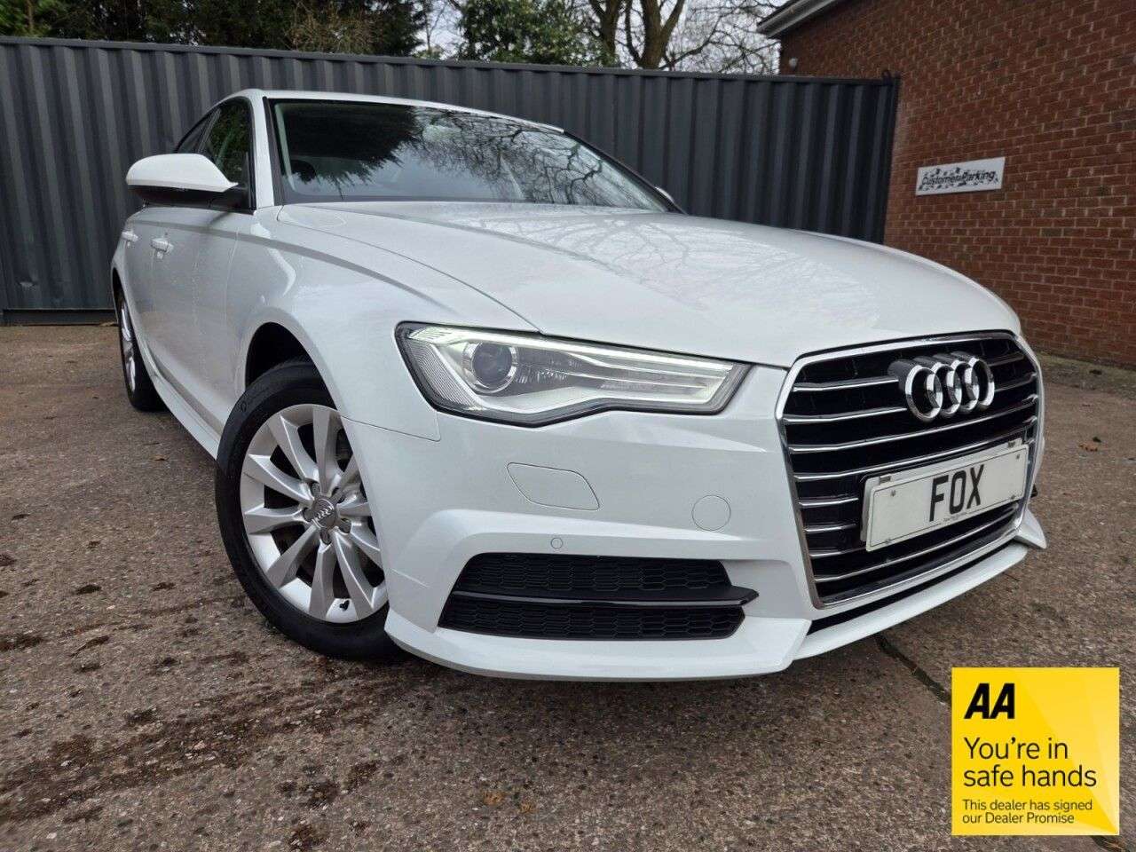 A 2018 AUDI A6 SALOON 2.0 TDI ultra SE Executive Saloon 4dr Diesel S Tronic Euro 6 (s/s) (190 ps) A 2018 AUDI A6 SALOON 2.0 TDI ultra SE Executive Saloon 4dr Diesel S Tronic Euro 6 (s/s) (190 ps)